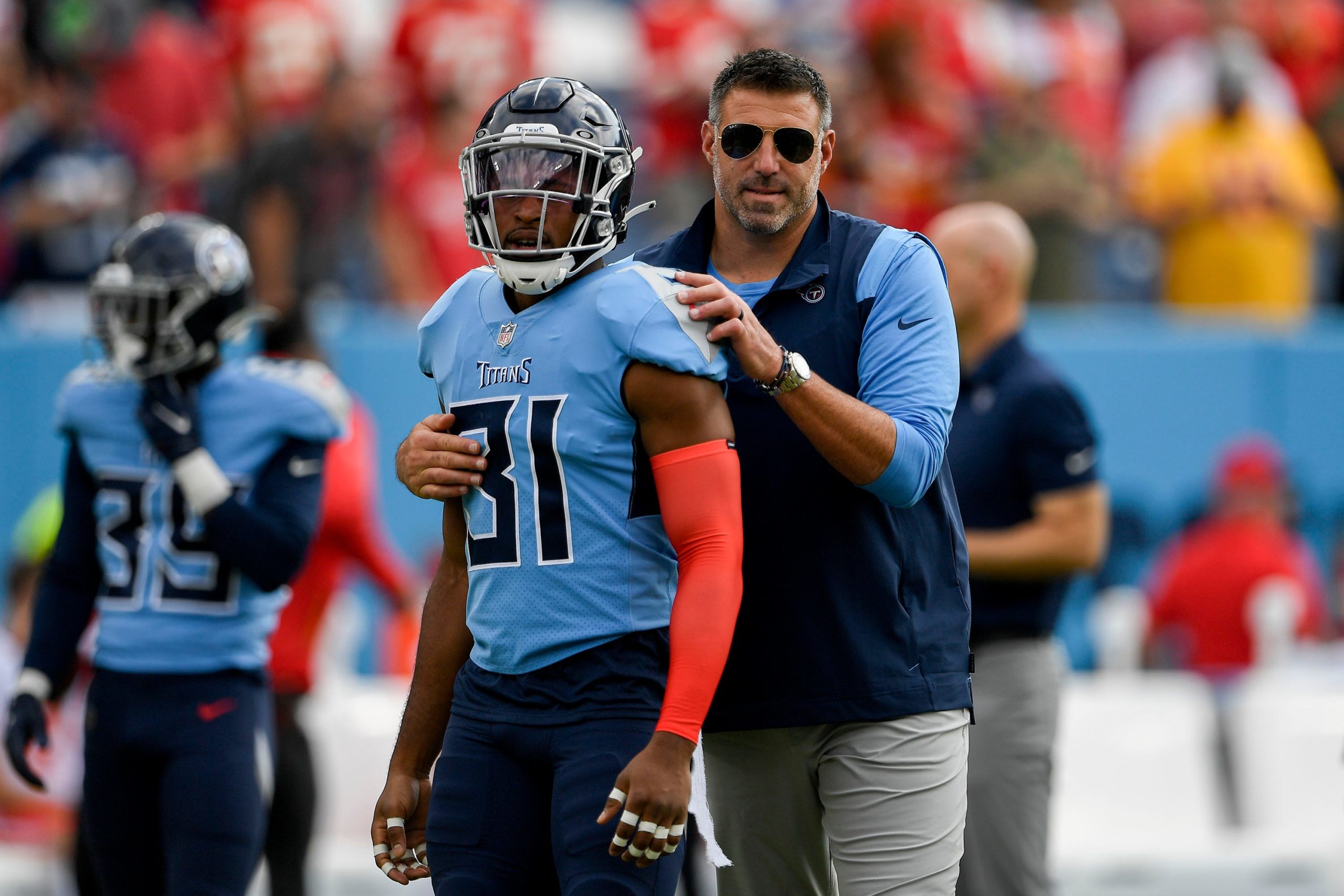 Tennessee Titans head coach Mike Vrabel and Tennessee Titans free safety Kevin Byard (31) talk before they take on the Chiefs at Nissan Stadium Sunday, Oct. 24, 2021 in Nashville, Tenn. Titans Chiefs 039