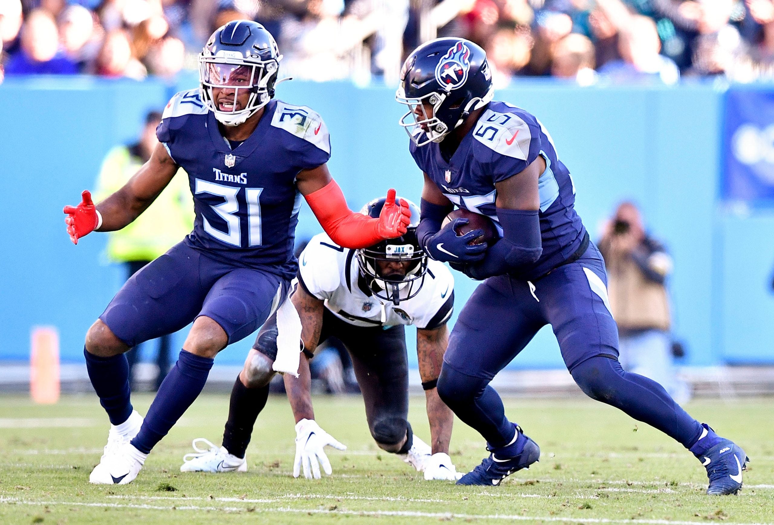 Tennessee Titans inside linebacker Jayon Brown (55) catches an interception during the third quarter Nissan Stadium Sunday, Dec. 12, 2021 in Nashville, Tenn. Titans Jags 2638