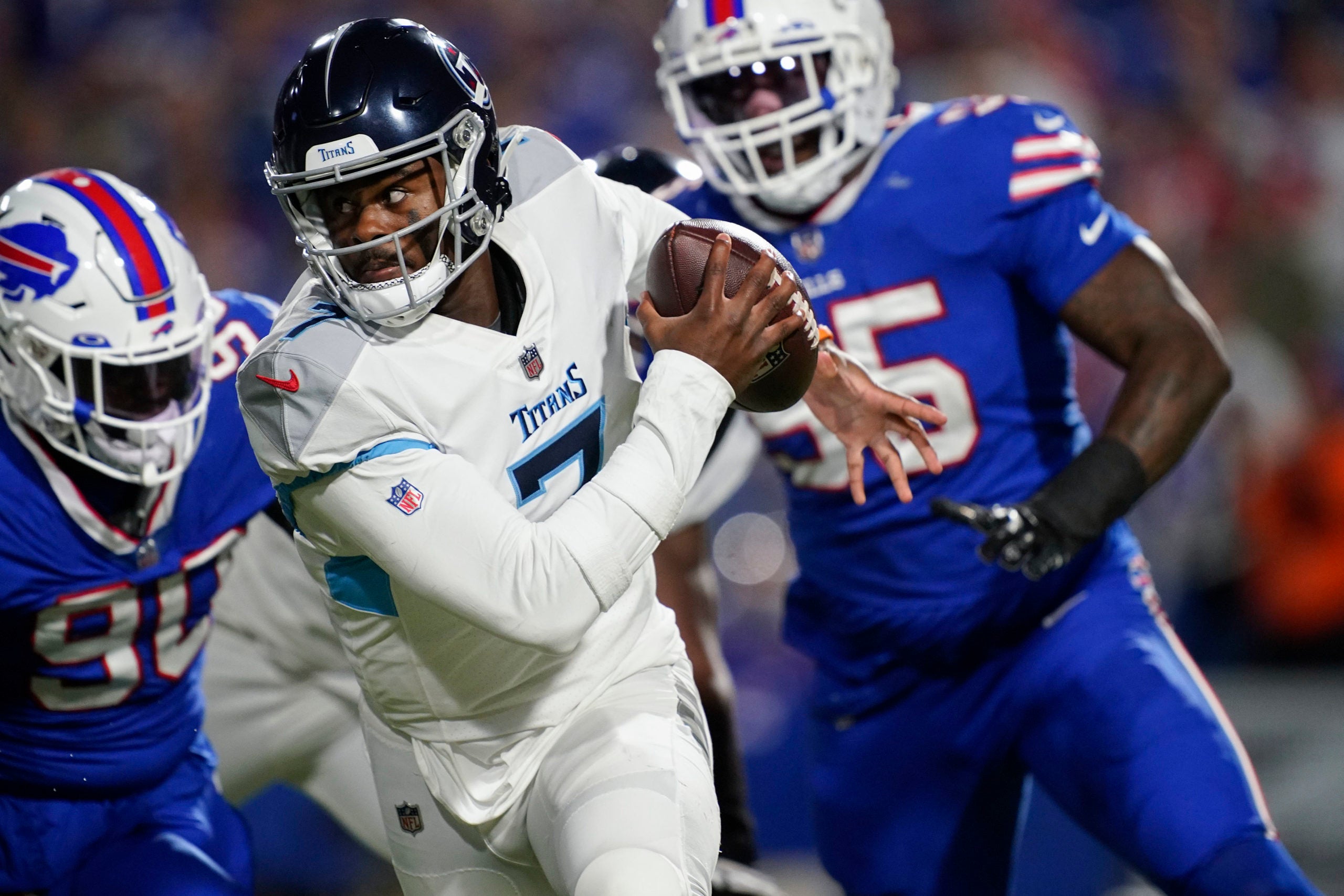 Sep 19, 2022; Orchard Park, New York, USA; Tennessee Titans quarterback Malik Willis (7) scrambles out of the pocket during the third quarter at Highmark Stadium. Mandatory Credit: George Walker IV -USA TODAY Sports