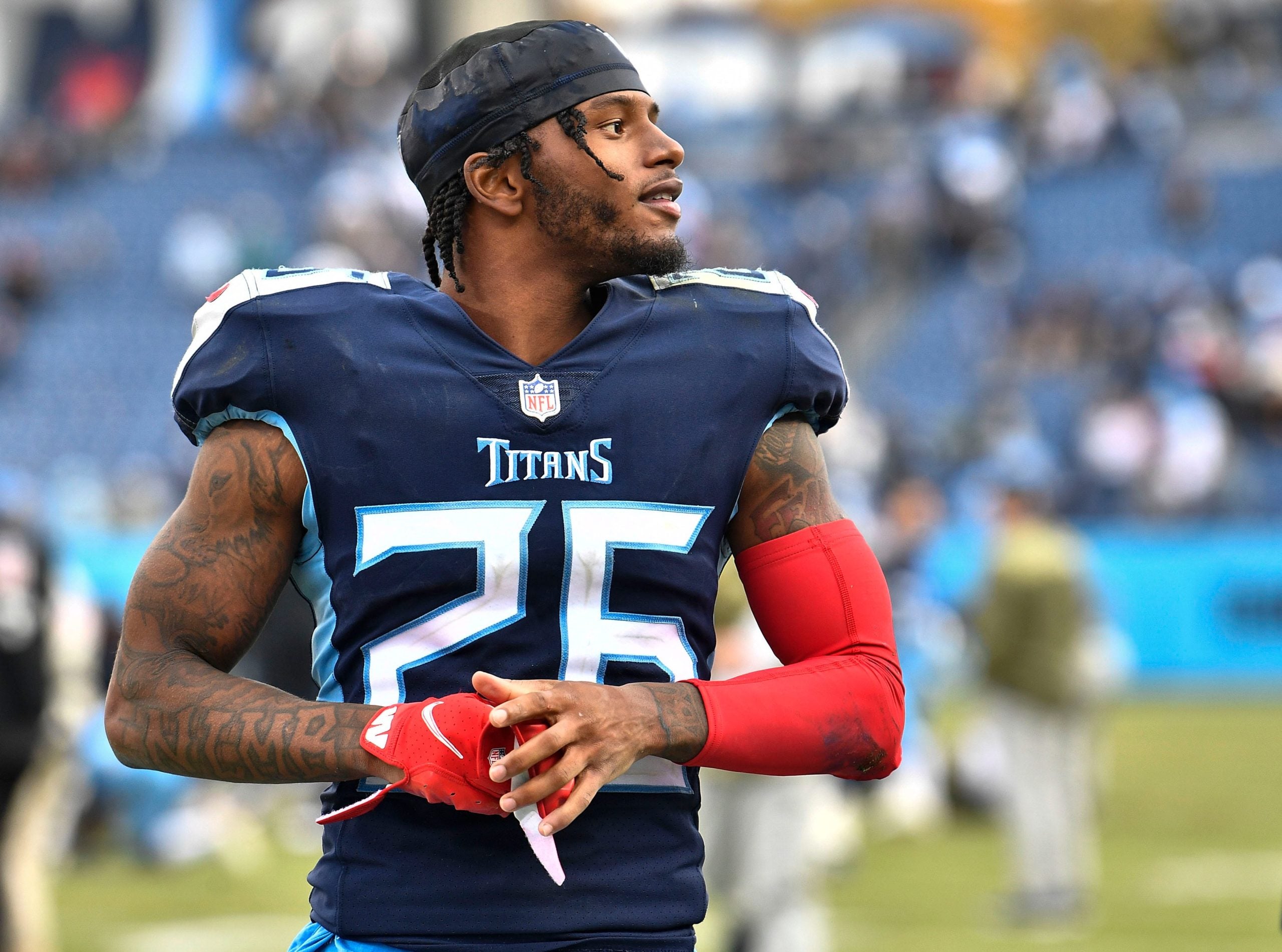 Tennessee Titans cornerback Kristian Fulton (26) looks up to the crowd after their 23 to 21 win against the New Orleans Saints at Nissan Stadium Sunday, Nov. 14, 2021 in Nashville, Tenn. Nas Titans Saints 002