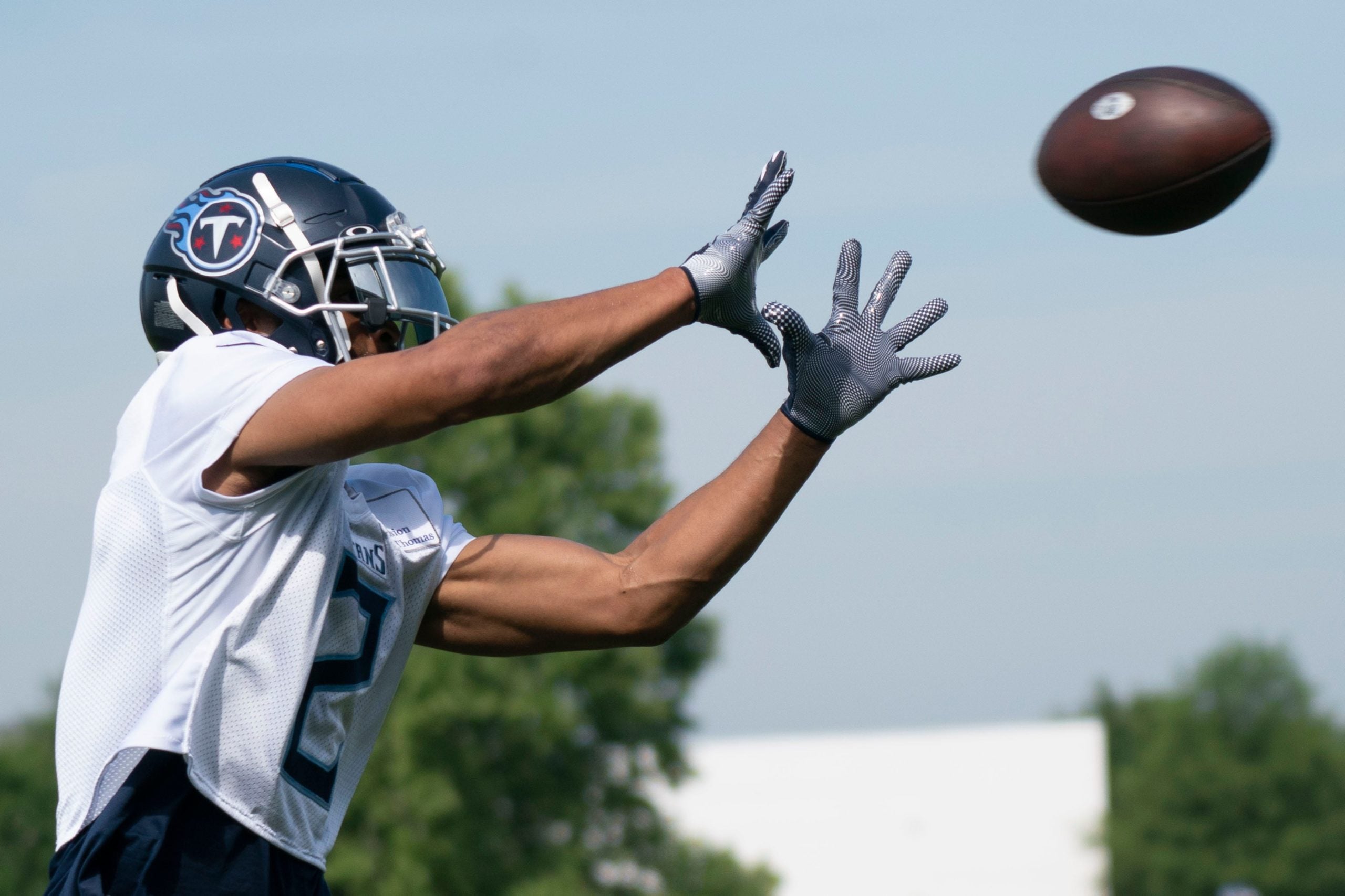 Tennessee Titans wide receiver Robert Woods (2) pulls in a catch during practice at Saint Thomas Sports Park Wednesday, June 1, 2022, in Nashville, Tenn. Nas Titans Ota 008