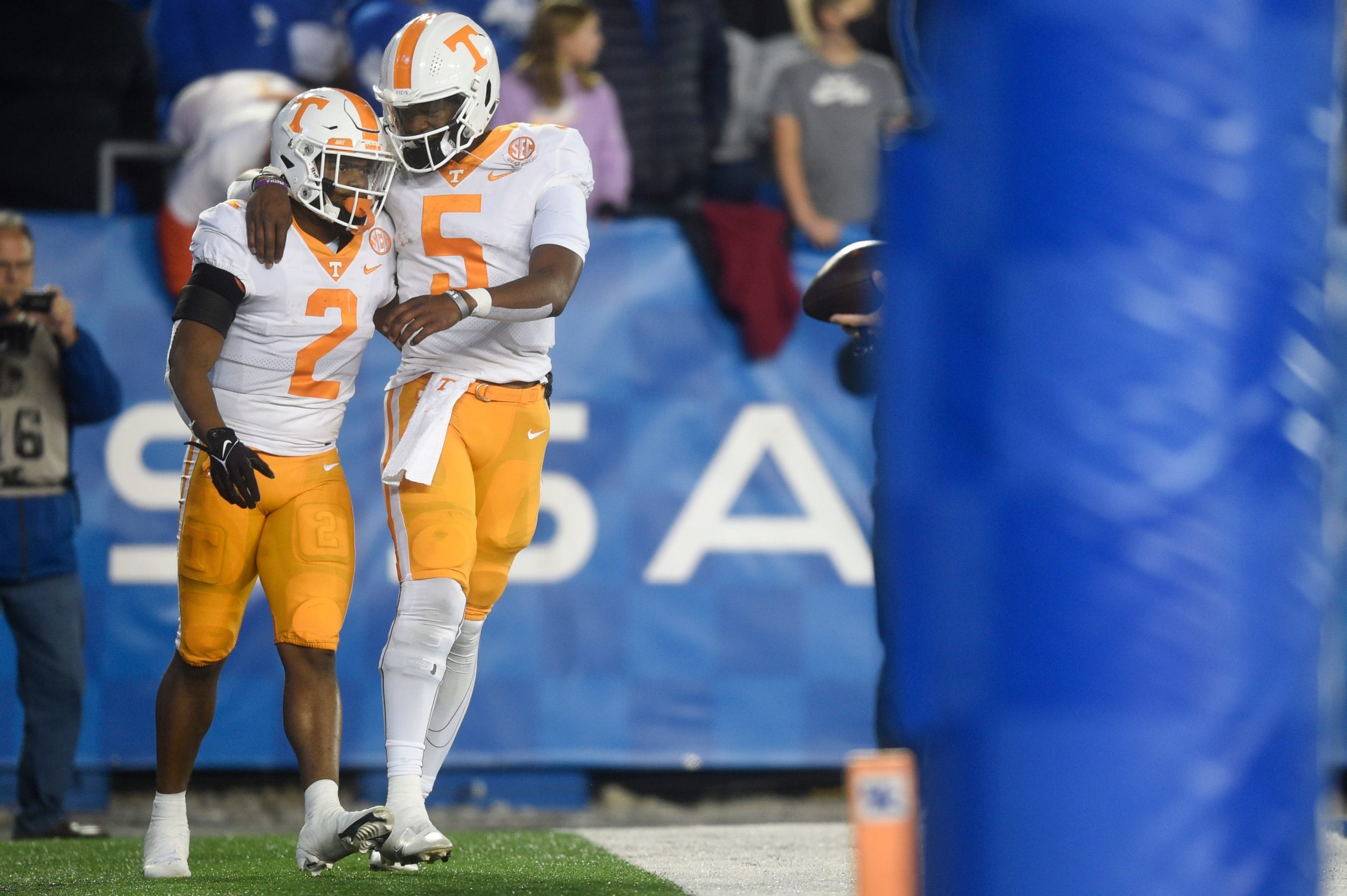 Tennessee quarterback Hendon Hooker (5) congratulates Tennessee running back Jabari Small (2) on a touchdown  during an SEC football game between the Tennessee Volunteers and the Kentucky Wildcats at Kroger Field in Lexington, Ky. on Saturday, Nov. 6, 2021. Tennessee defeated Kentucky 45-42. Tennvskentucky1106 2183