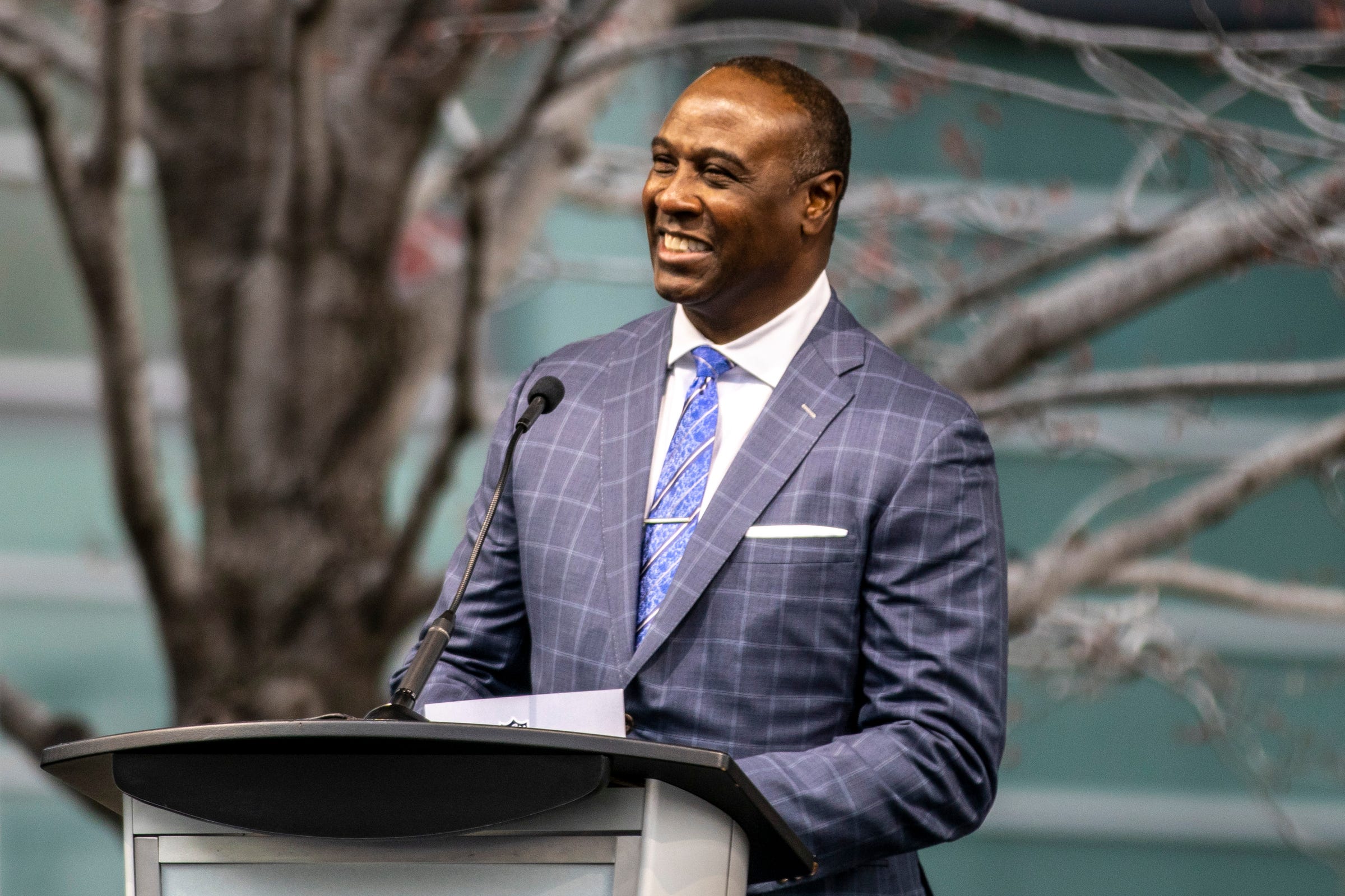 NFL Network and CBS analyst Charles Davis speaks during the 2024 NFL Draft Celebration at Campus Martius Park in Detroit on Thursday, April 14, 2022. Dfp Nfl Draft Party