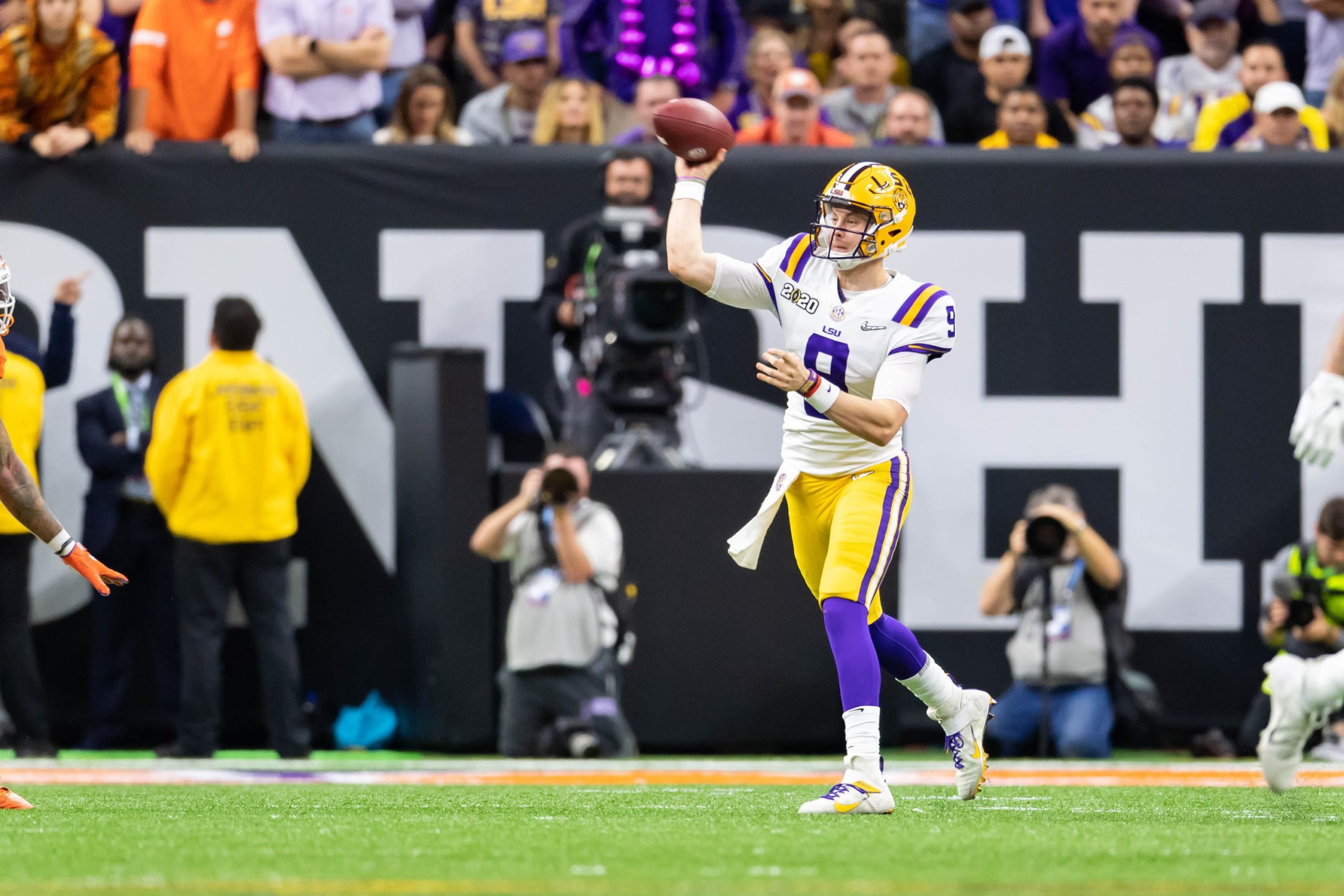 Quarterback Joe Burrow throws a pass as The LSU Tigers take on The Clemson Tigers in the 2020 College Football Playoff National Championship.  Monday, Jan. 13, 2020. Cfp Monday Half1 0568
