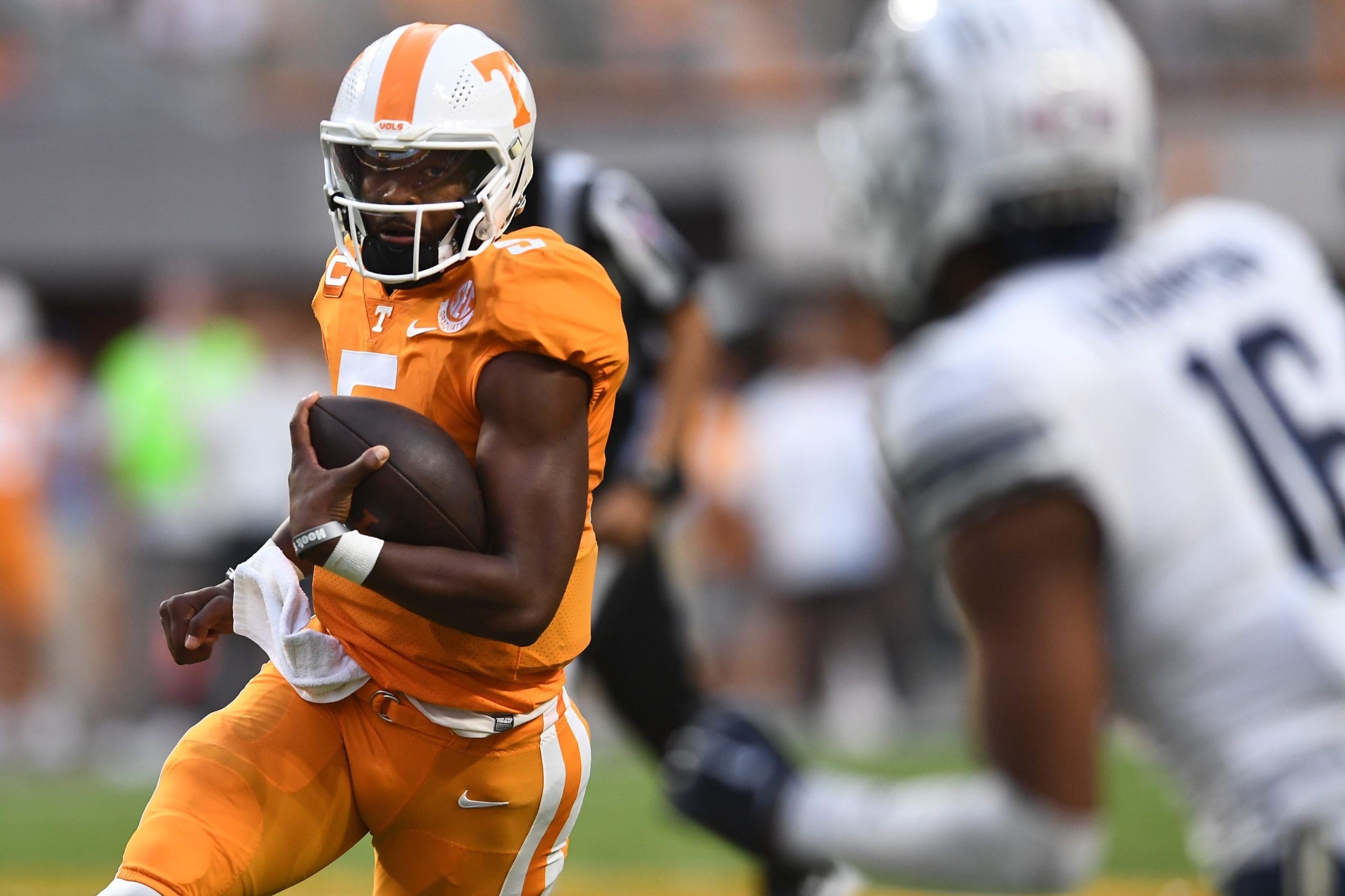 Tennessee quarterback Hendon Hooker (5) during Tennessee's football game against Akron in Neyland Stadium in Knoxville, Tenn., on Saturday, Sept. 17, 2022. Kns Ut Akron Football