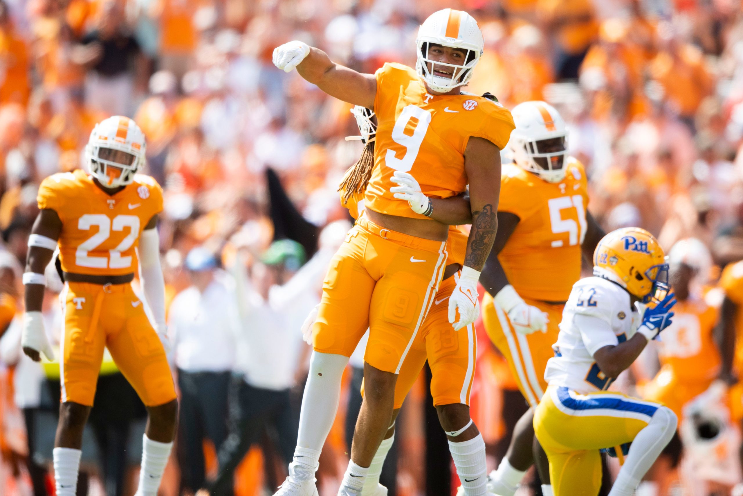 Tennessee linebacker Tyler Baron (9) celebrates after a play during a game against Pittsburgh at Neyland Stadium in Knoxville, Tenn. on Saturday, Sept. 11, 2021. Kns Tennessee Pittsburgh Football