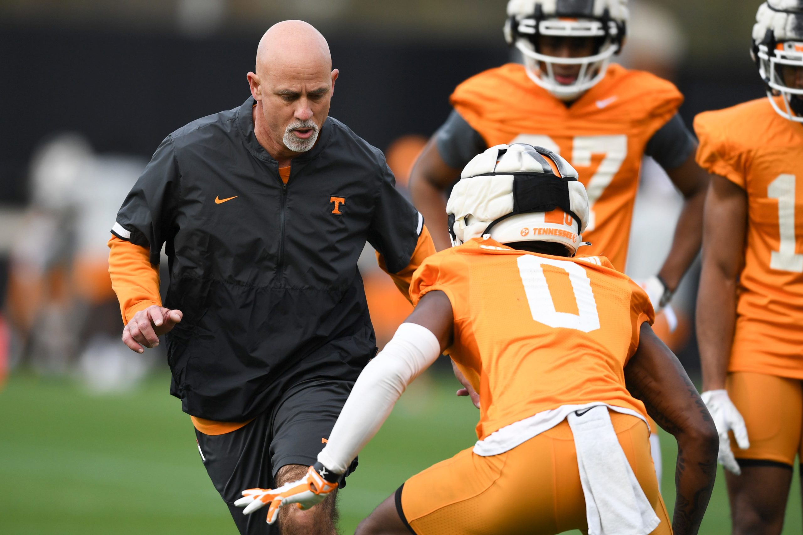 Willie Martinez coaches defensive backs at Tennessee Vols football first spring practice, Tuesday, March 22, 2022. Kns Vols Spring Parctice Cm