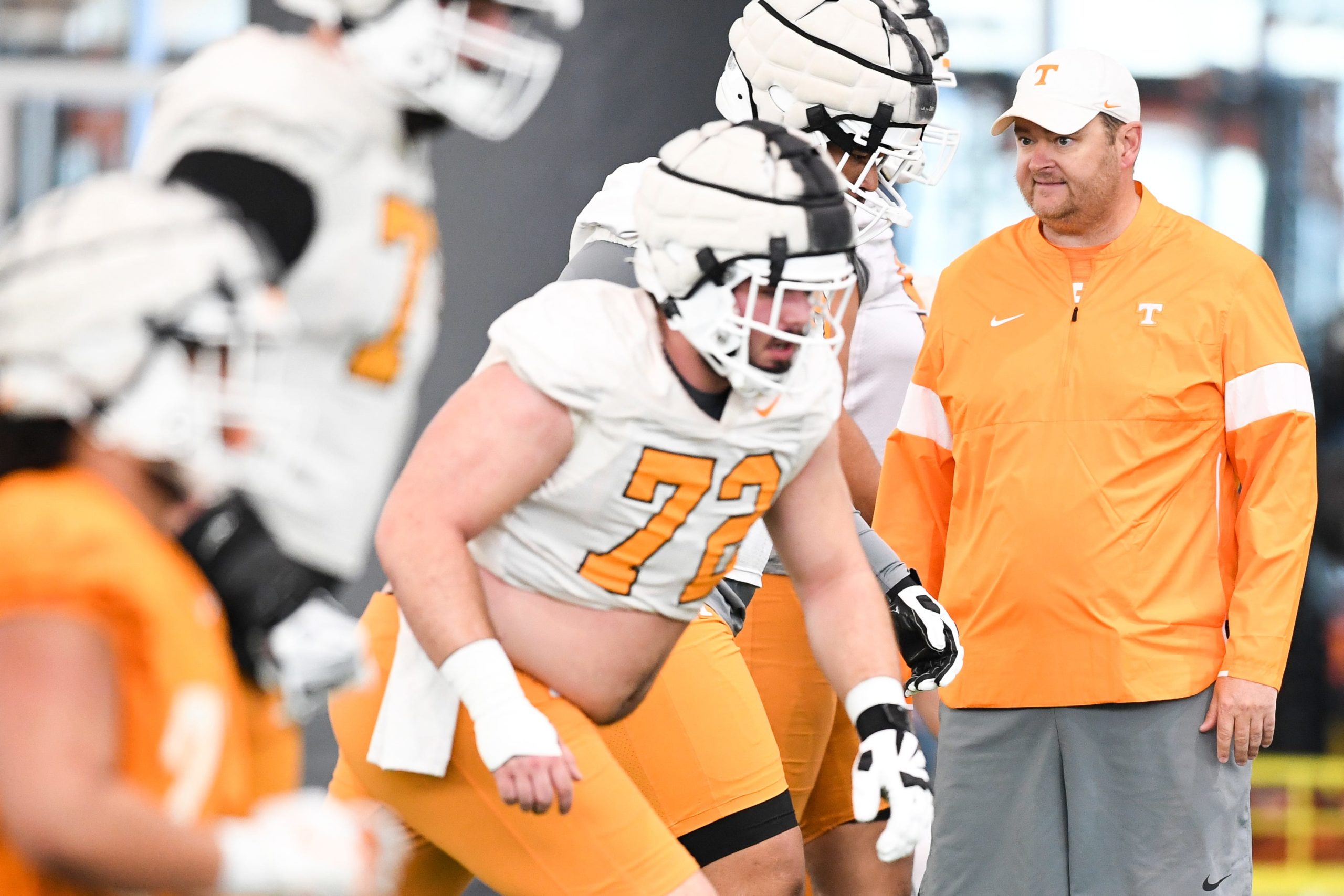 Tennessee head coach Josh Heupel watches during Tennessee football spring practice at University of Tennessee, Thursday, March 24, 2022. Volspractice0324 0901