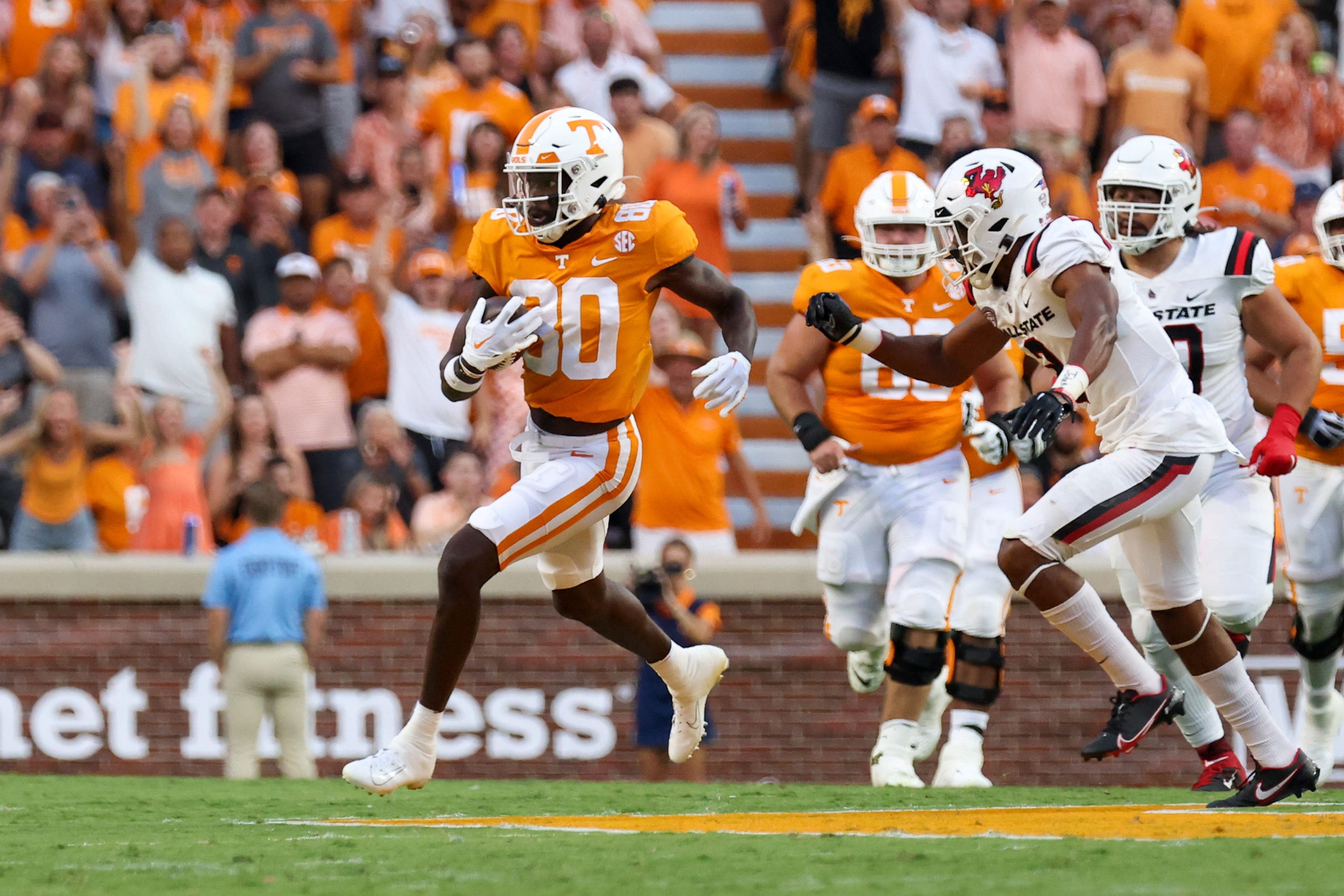 Sep 1, 2022; Knoxville, Tennessee, USA; Tennessee Volunteers running back Jaylen Wright (20) runs with the ball against the Ball State Cardinals during the first half at Neyland Stadium. Mandatory Credit: Randy Sartin-USA TODAY Sports