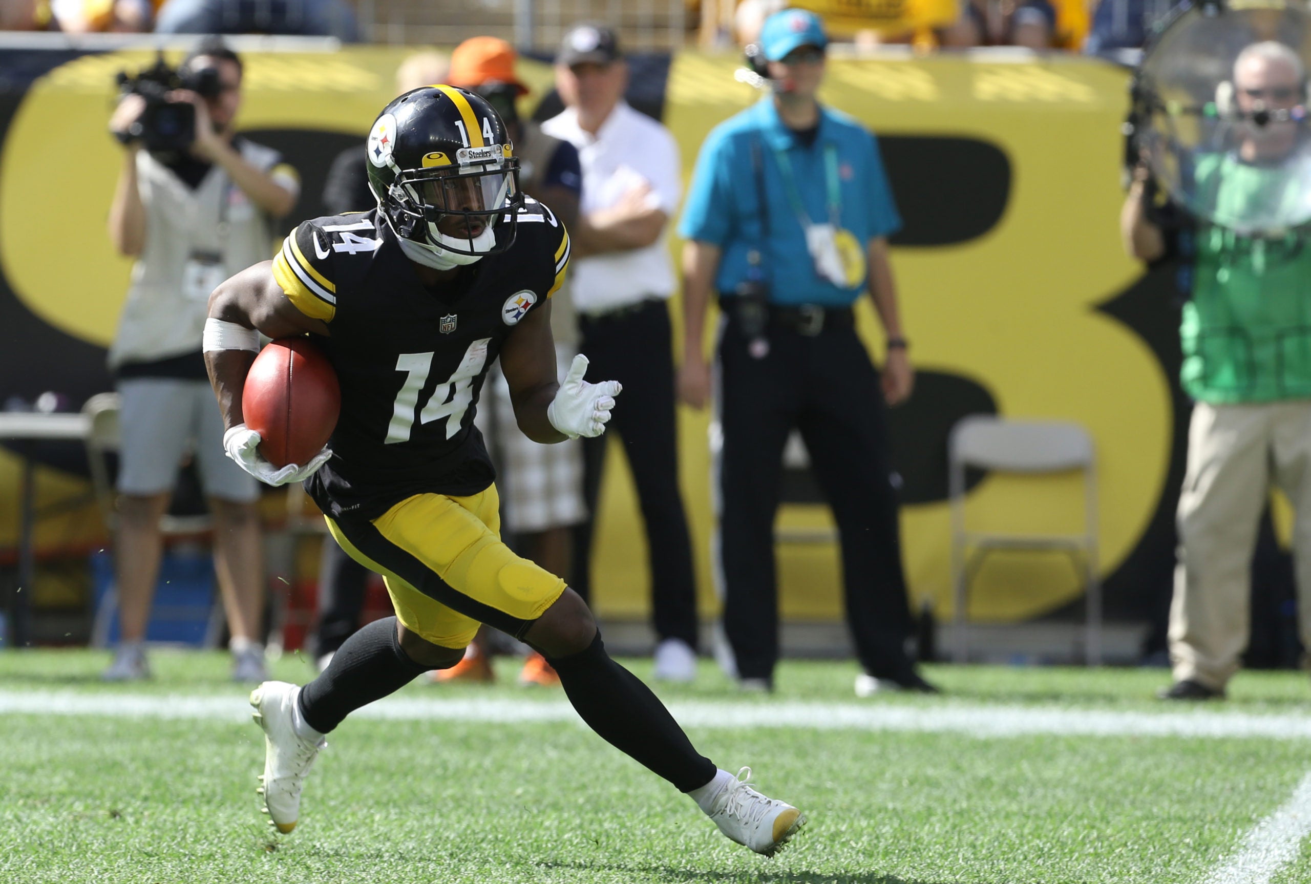 Oct 10, 2021; Pittsburgh, Pennsylvania, USA;  Pittsburgh Steelers wide receiver Ray-Ray McCloud (14) returns the opening kick-off against the Denver Broncos during the first quarter at Heinz Field. Mandatory Credit: Charles LeClaire-USA TODAY Sports