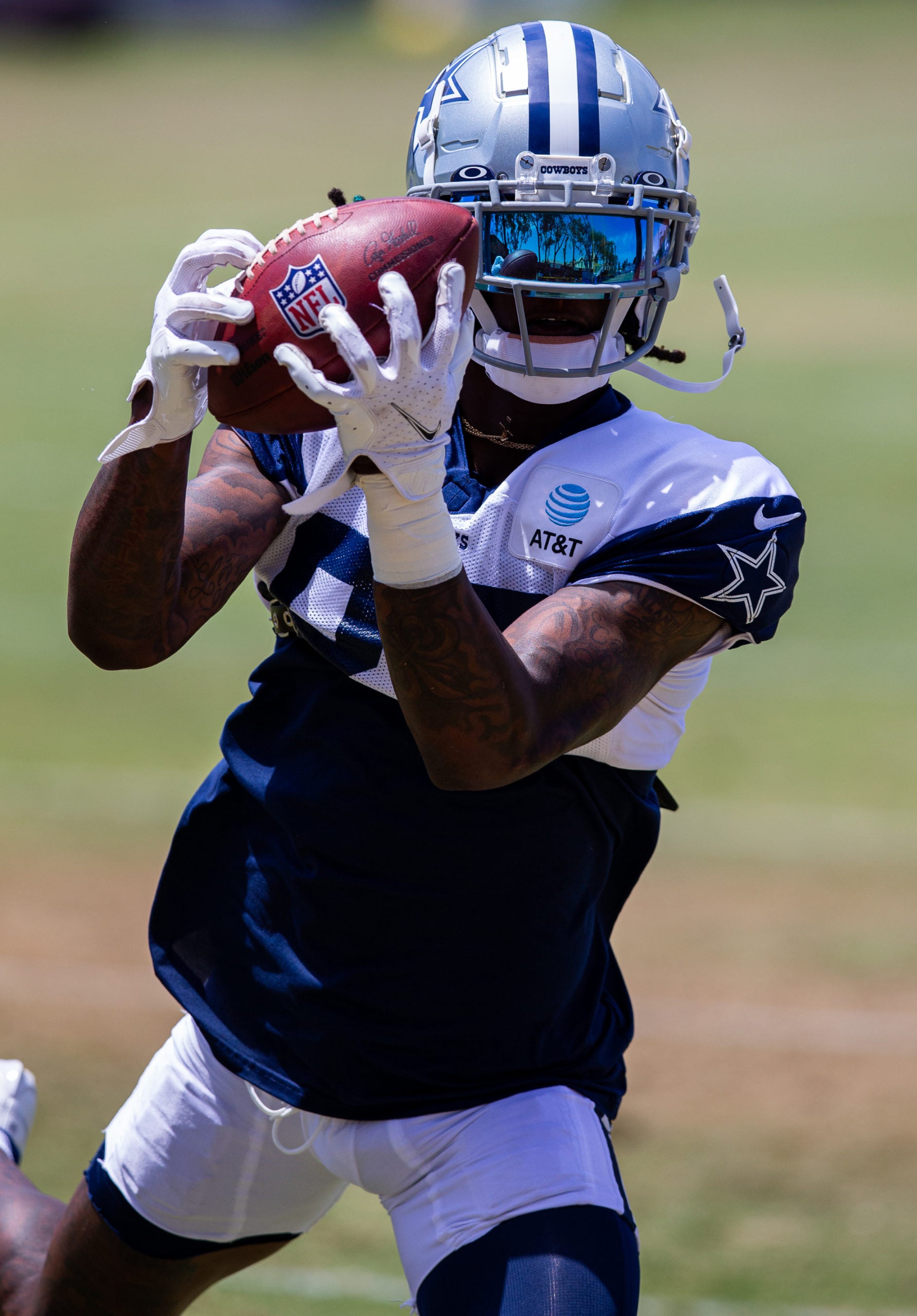 Jul 29, 2021; Oxnard, CA, USA; Dallas Cowboys wide receiver CeeDee Lamb (88) during training camp at the River Ridge playing fields at the Residence Inn by Marriott in Oxnard, California. Mandatory Credit: Jason Parkhurst-USA TODAY Sports