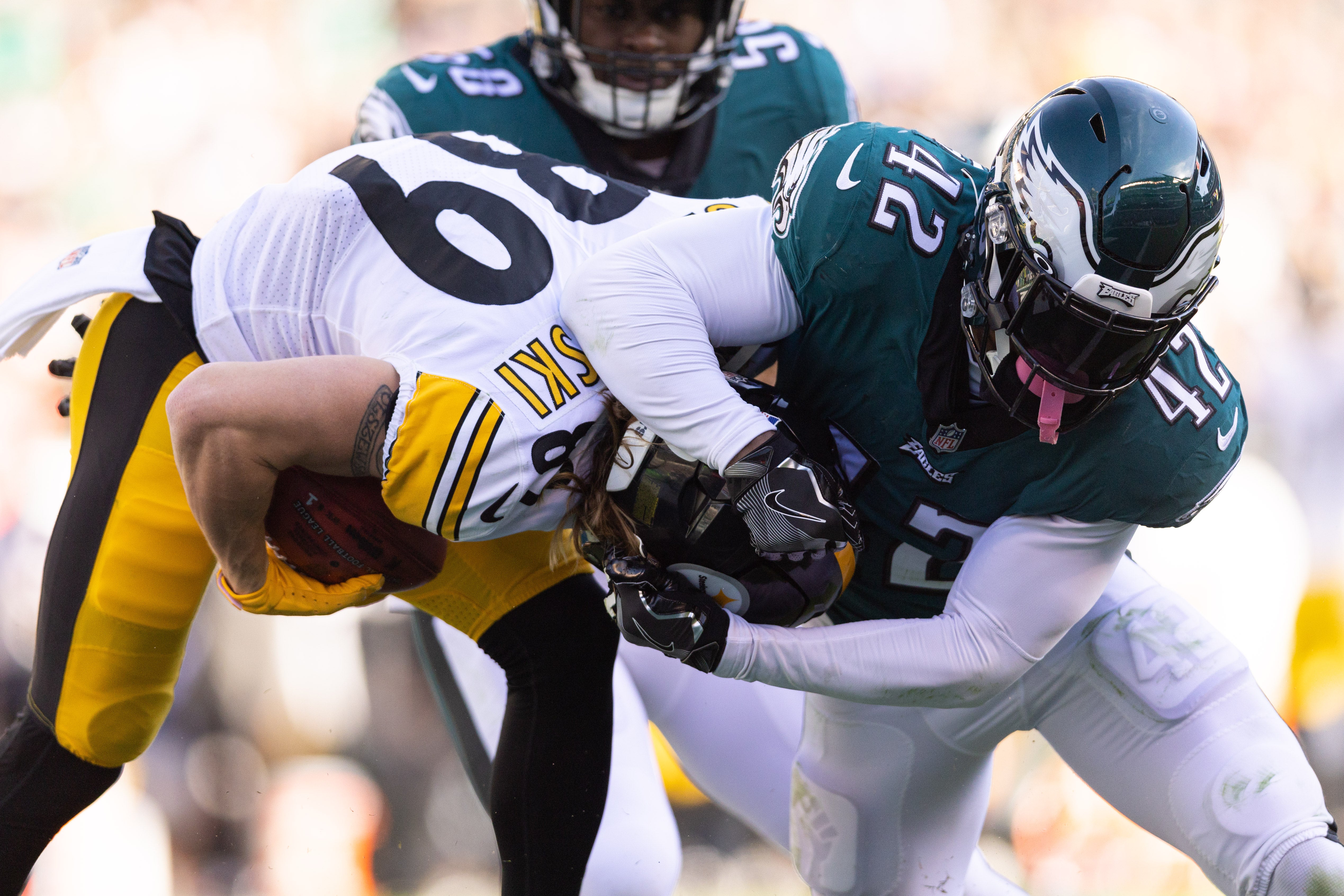 Pittsburgh Steelers vs Philadelphia Eagles during the 2022 NFL season