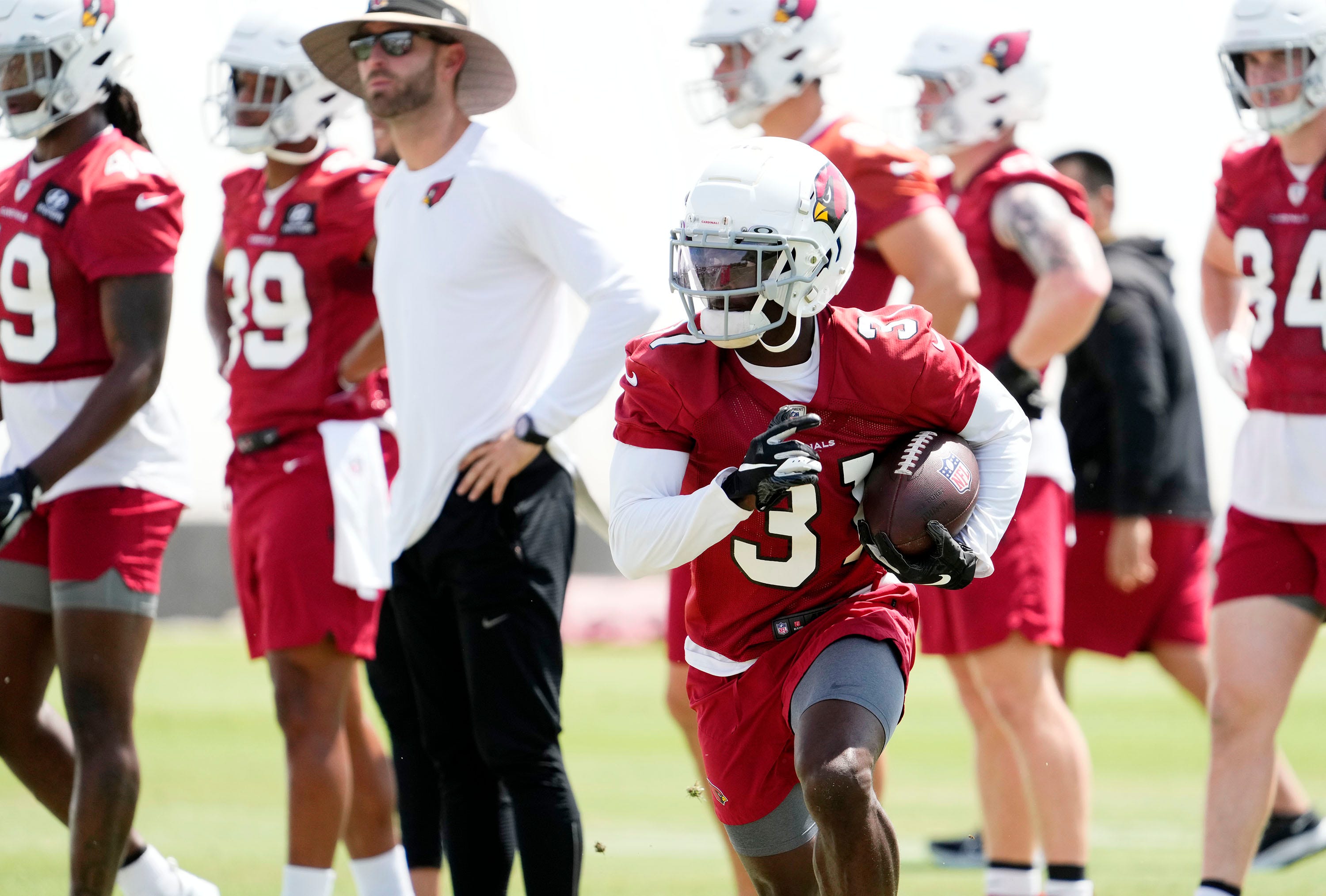 Jun 9, 2022; Tempe, Arizona, USA; Arizona Cardinals cornerback Darrell Baker Jr. (31) during voluntary Organized Team Activities at Cardinals Dignity Health Training Facility. Mandatory Credit: Rob Schumacher-Arizona Republic Nfl Arizona Cardinals Voluntary Organized Team Activities