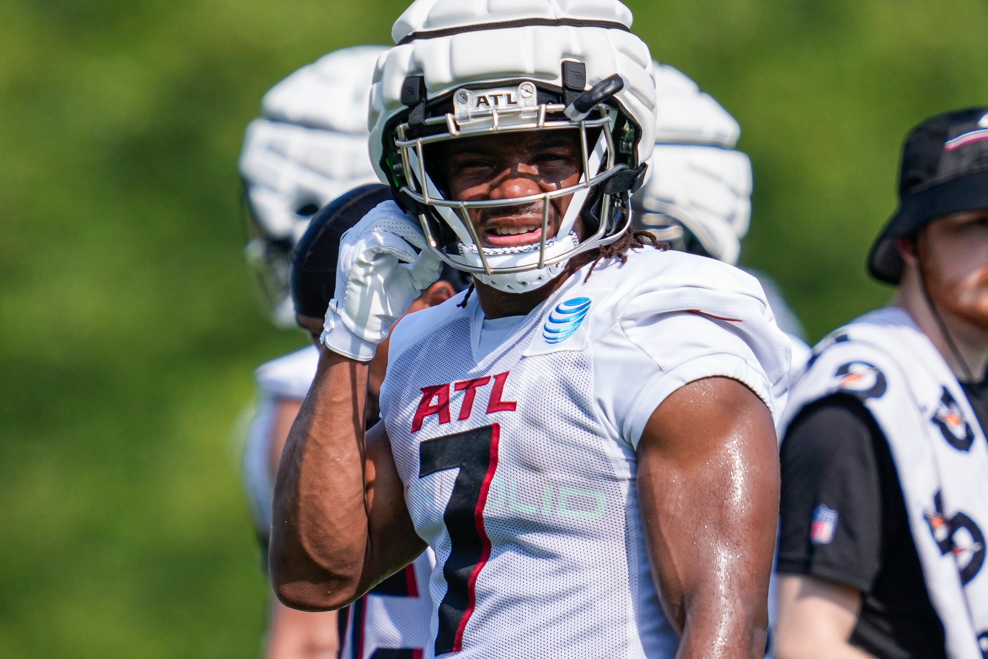 Atlanta Falcons running back Bijan Robinson (7) on the field during training camp at IBM Performance Field. Dale Zanine-USA TODAY Sports