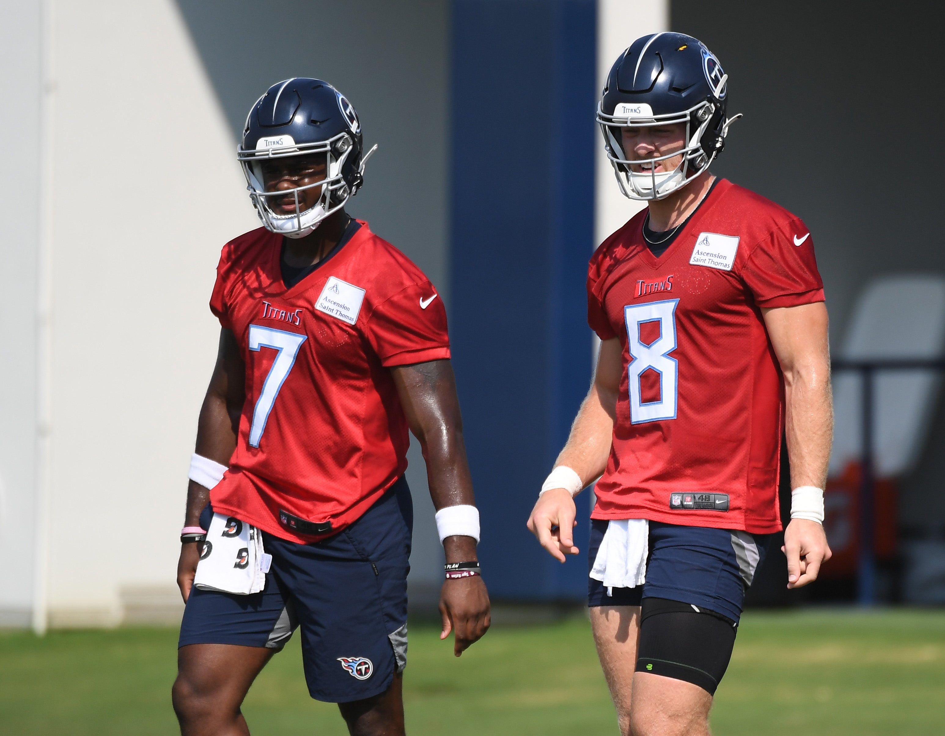 Tennessee Titans quarterback Malik Willis (7) and quarterback Will Levis (8) work through drills at training camp, Christopher Hanewinckel-USA TODAY Sports