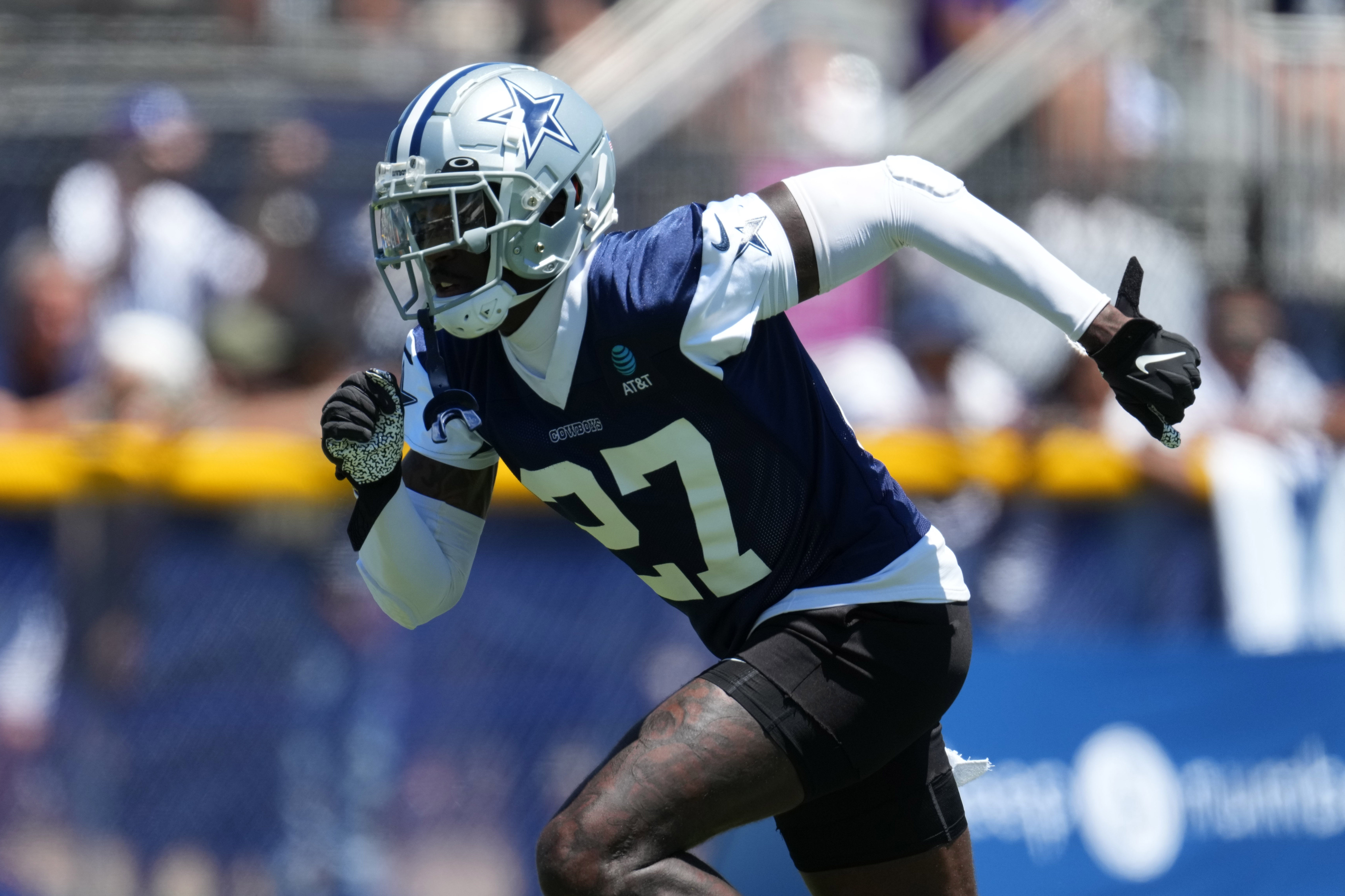 Dallas Cowboys safety Jayron Kearse (27) during training camp at Marriott Residence Inn-River Ridge Playing Fields. Mandatory Credit: Kirby Lee-USA TODAY Sports