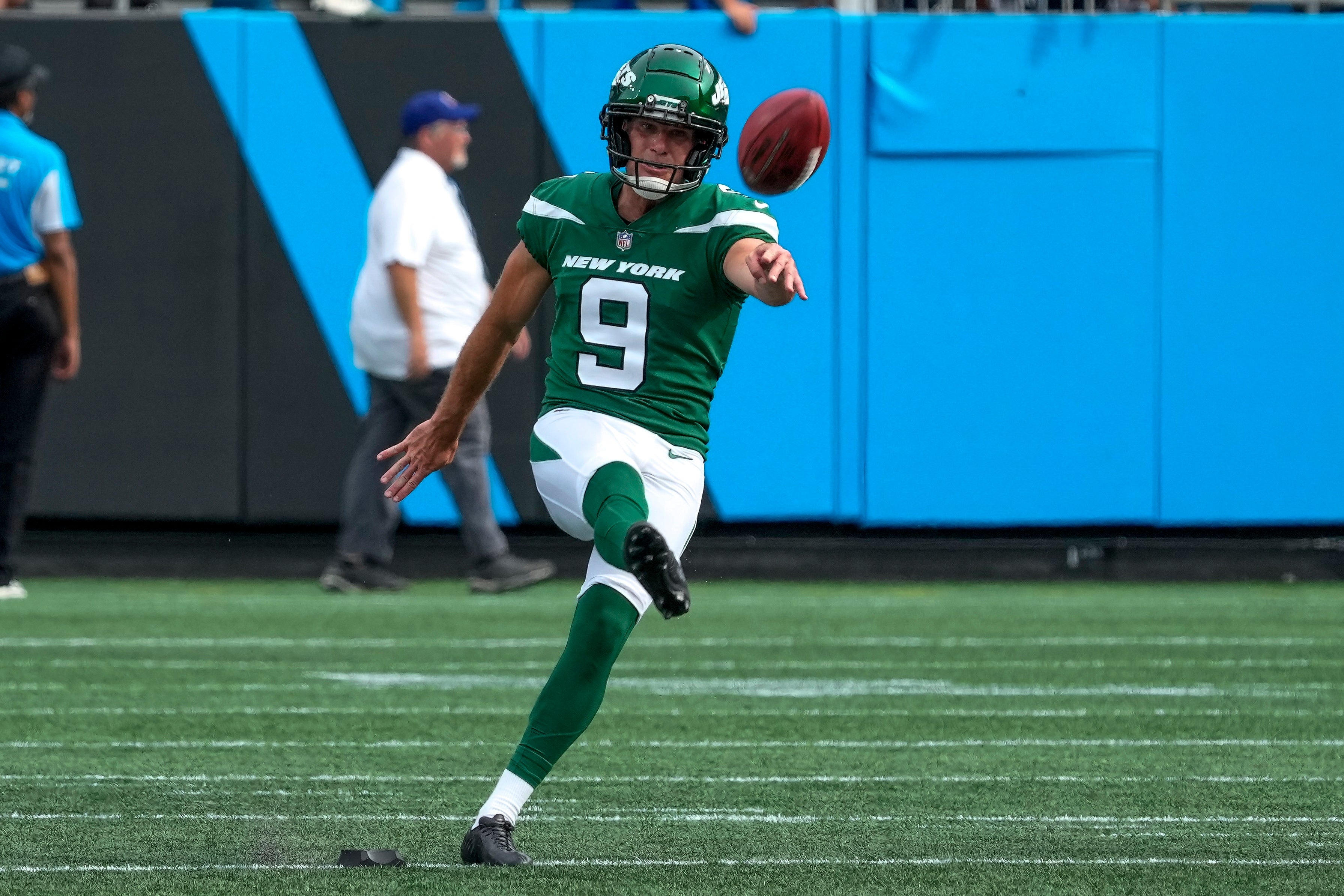 New York Jets place kicker Greg Zuerlein (9) kicks off during the second quarter against the Carolina Panthers at Bank of America Stadium.