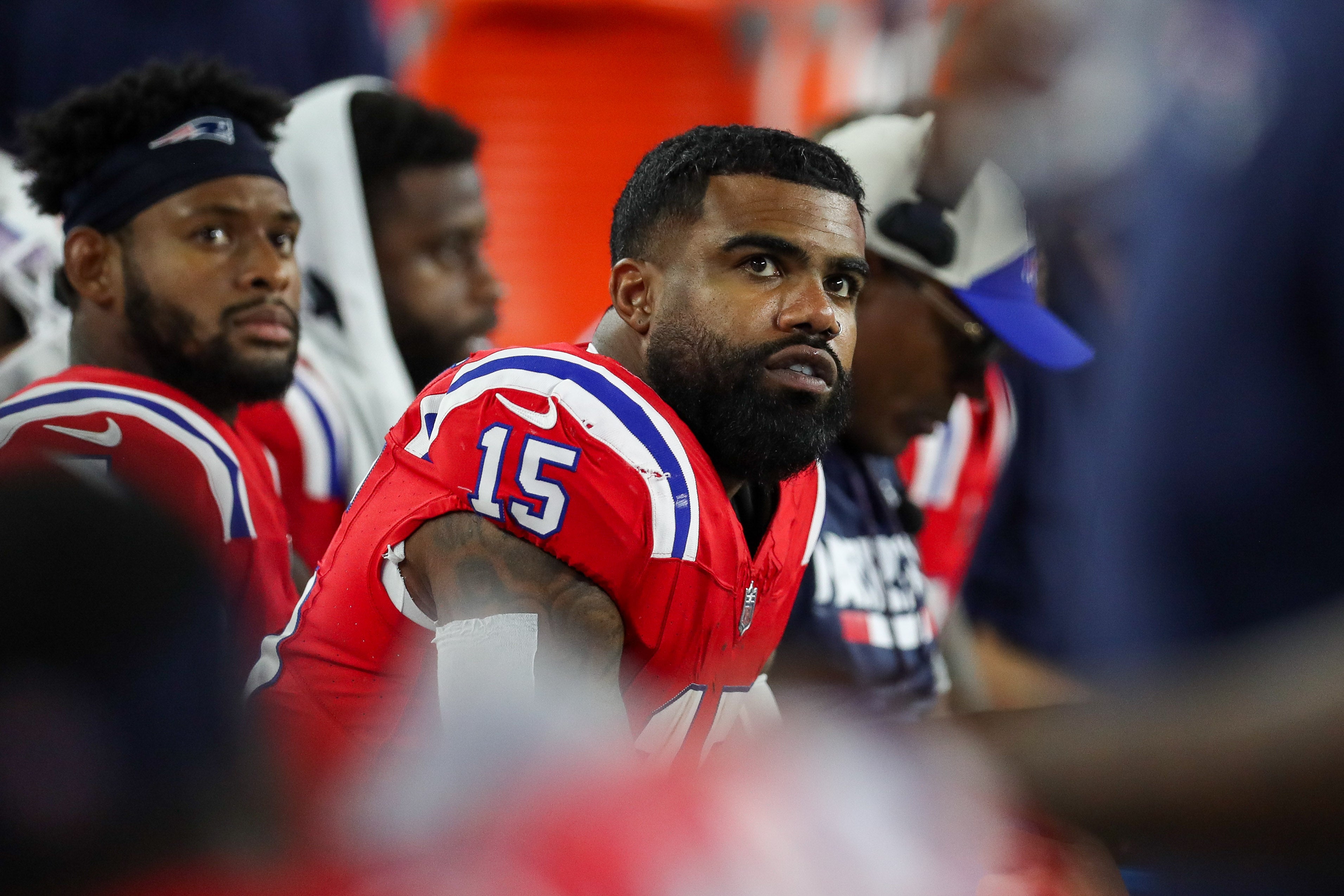 New England Patriots RB Ezekiel Elliott looks up. 