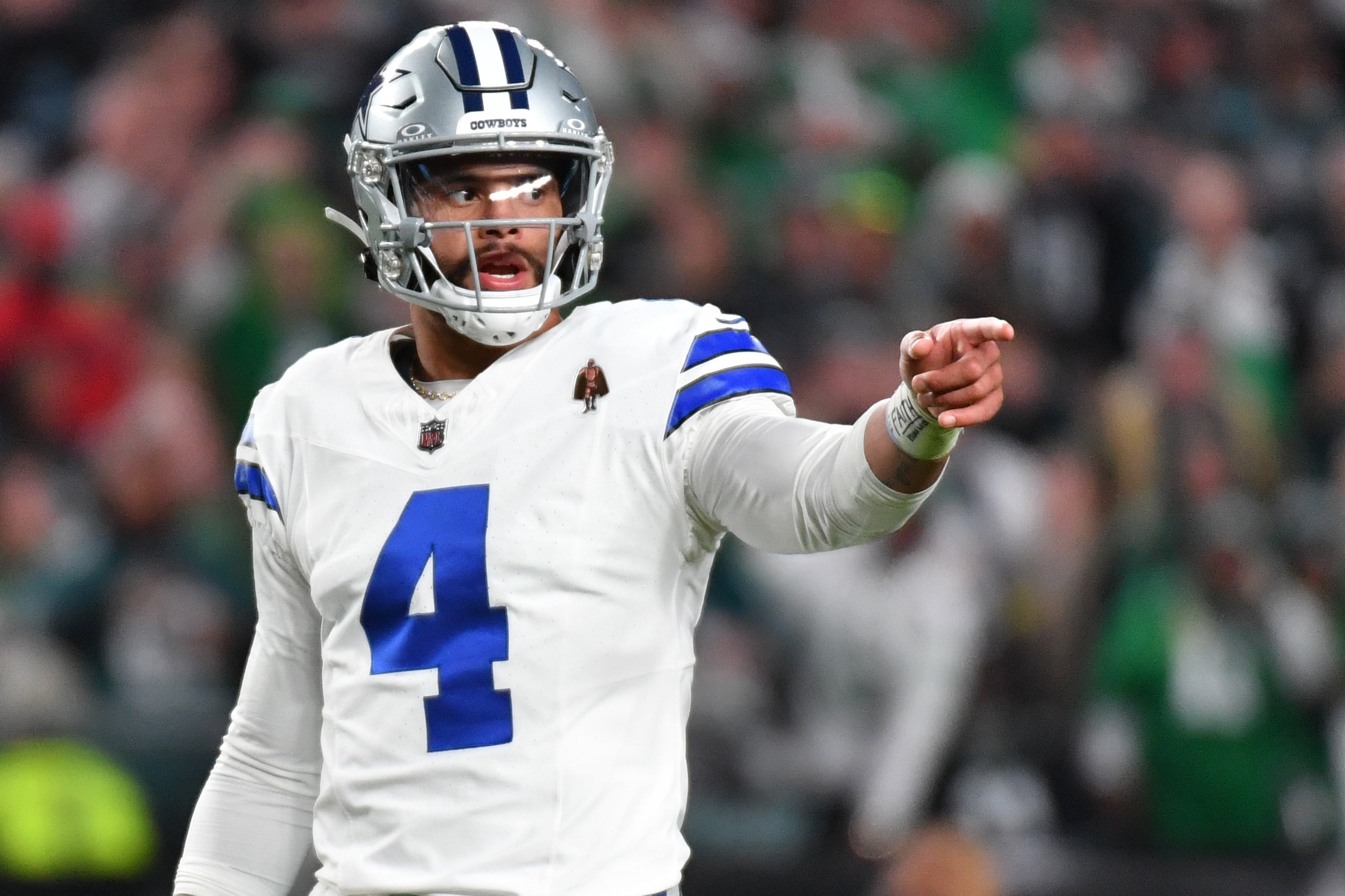 Dallas Cowboys quarterback Dak Prescott (4) during the fourth quarter against the Philadelphia Eagles at Lincoln Financial Field. Mandatory Credit: Eric Hartline-USA TODAY Sports