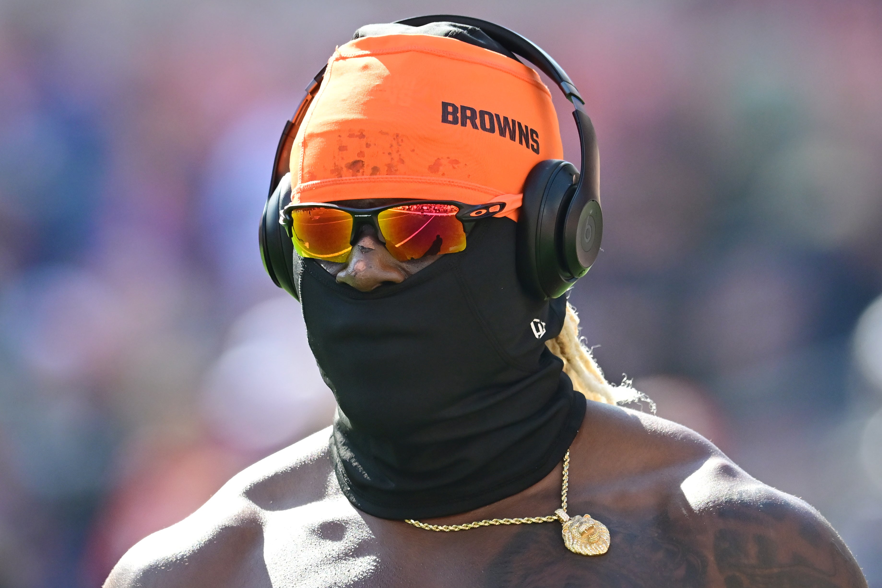 Oct 1, 2023; Cleveland, Ohio, USA; Cleveland Browns tight end David Njoku (85) warms up before the game between the Browns and the Baltimore Ravens at Cleveland Browns Stadium. Mandatory Credit: Ken Blaze-USA TODAY Sports