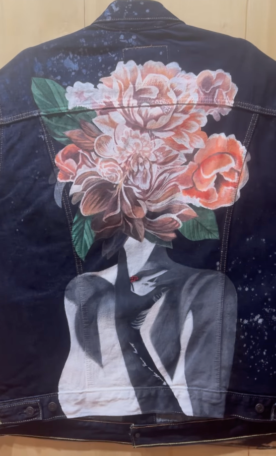 Back of George and Claire Kittle's custom gameday outfit