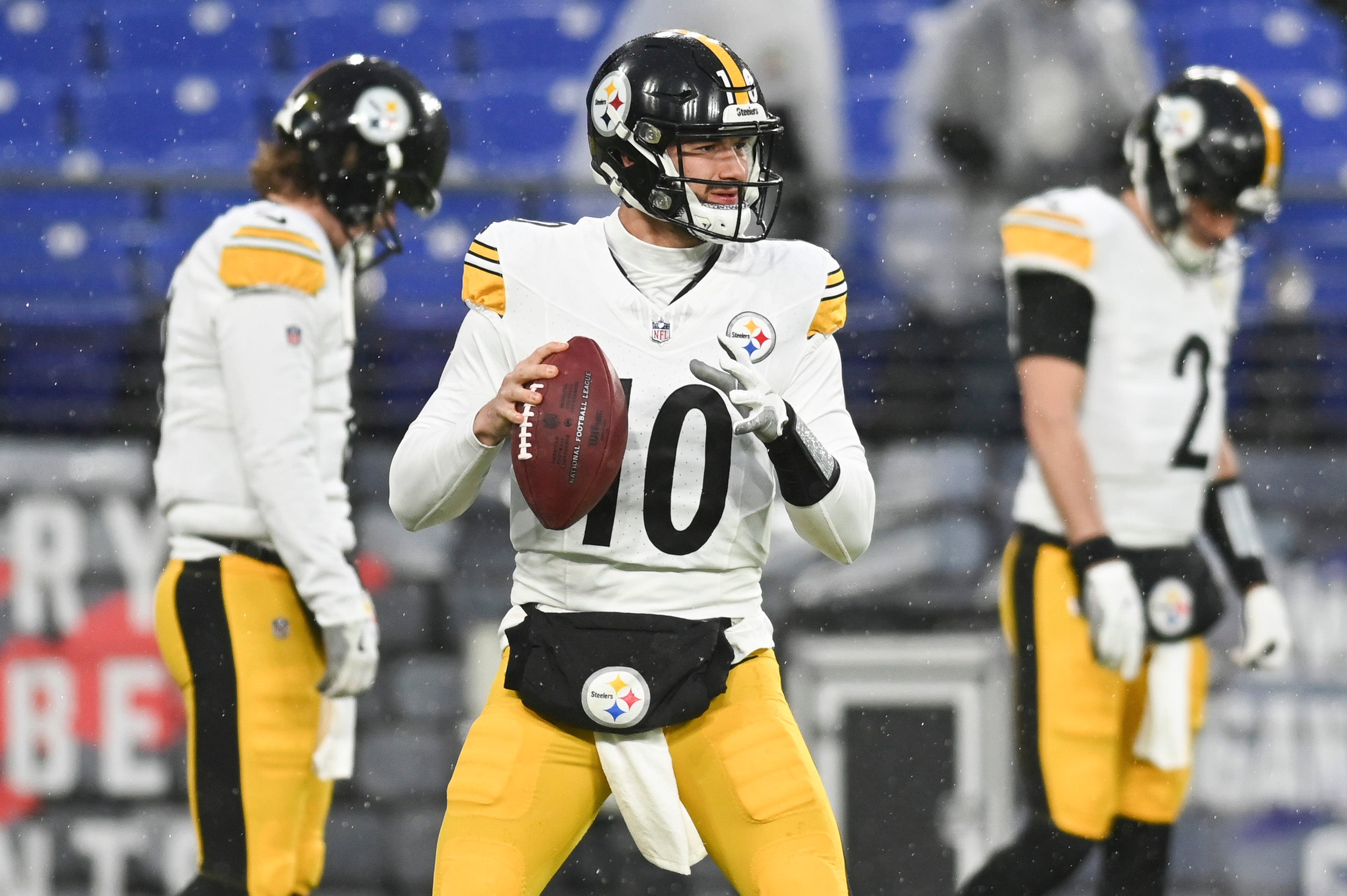 Jan 6, 2024; Baltimore, Maryland, USA; Pittsburgh Steelers quarterback Mitch Trubisky (10) warms up before the game against the Baltimore Ravens at M&T Bank Stadium.