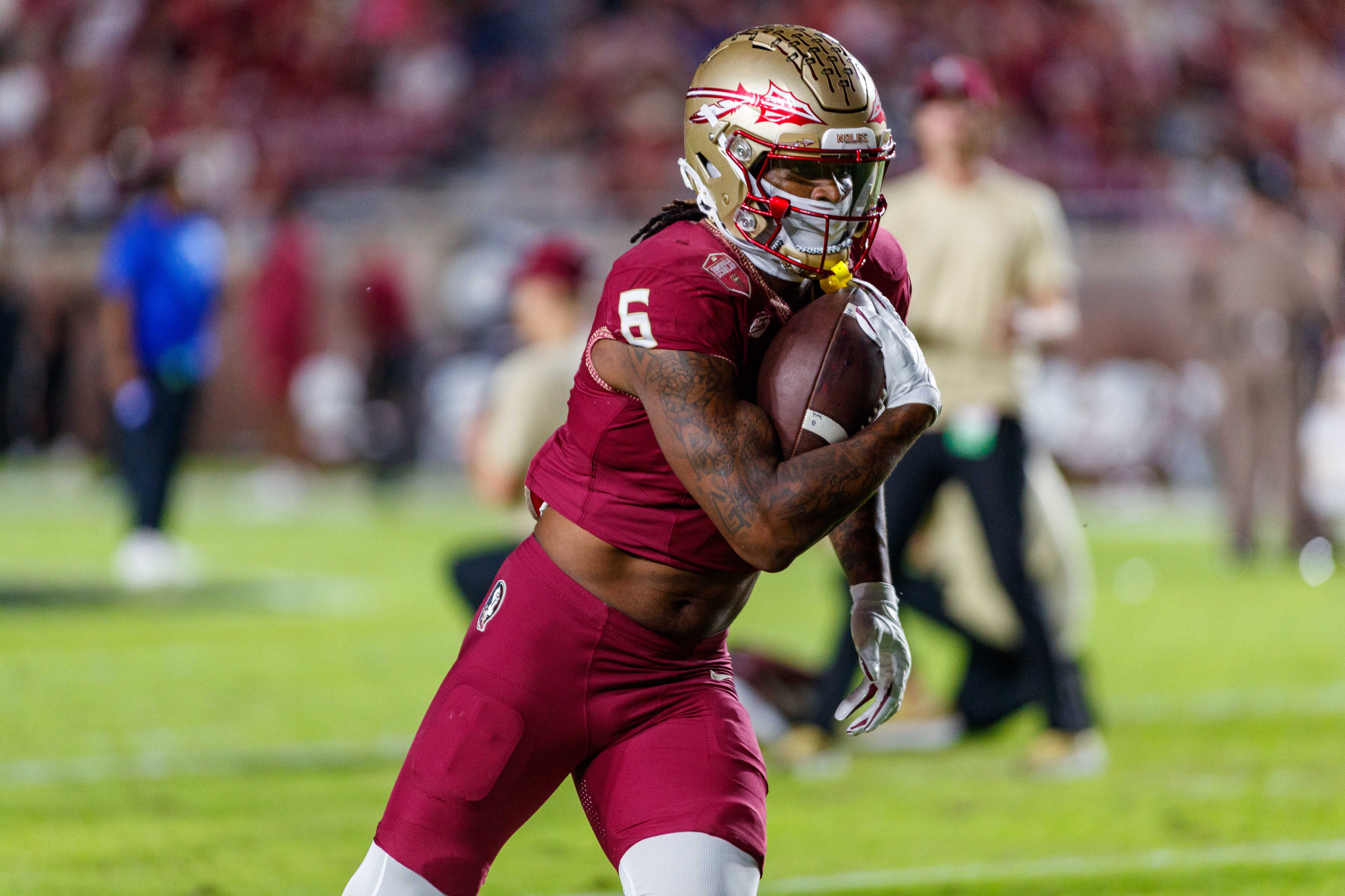 Nov 18, 2023; Tallahassee, Florida, USA; Florida State Seminoles tight end Jaheim Bell (6) during the warm ups before the game against the North Alabama Lions at Doak S. Campbell Stadium.