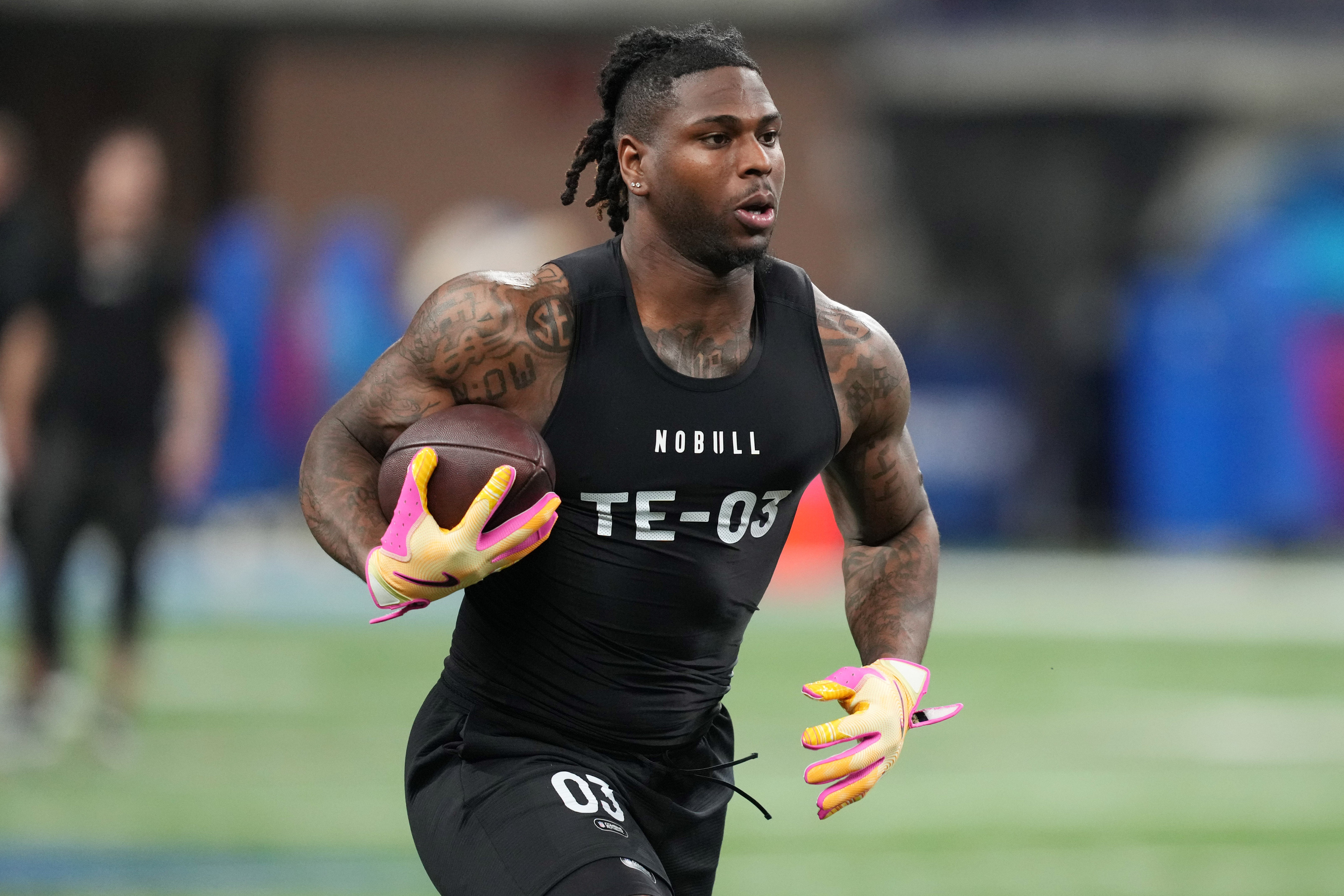Mar 1, 2024; Indianapolis, IN, USA; Florida State tight end Jaheim Bell (TE03) works out during the 2024 NFL Combine at Lucas Oil Stadium.