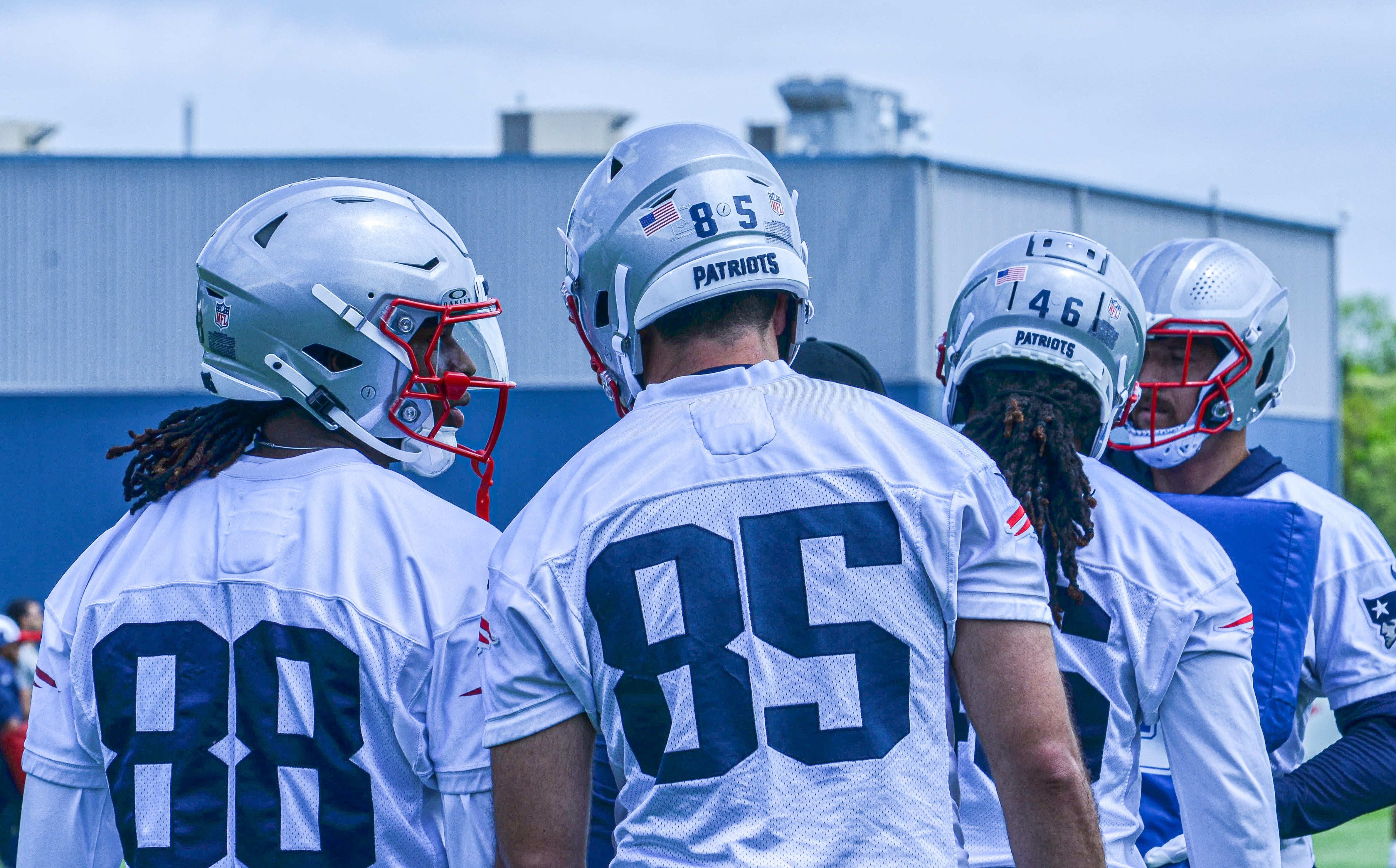 Monday, May 20 - Patriots TE Hunter Henry and Jaheim Bell at OTAs