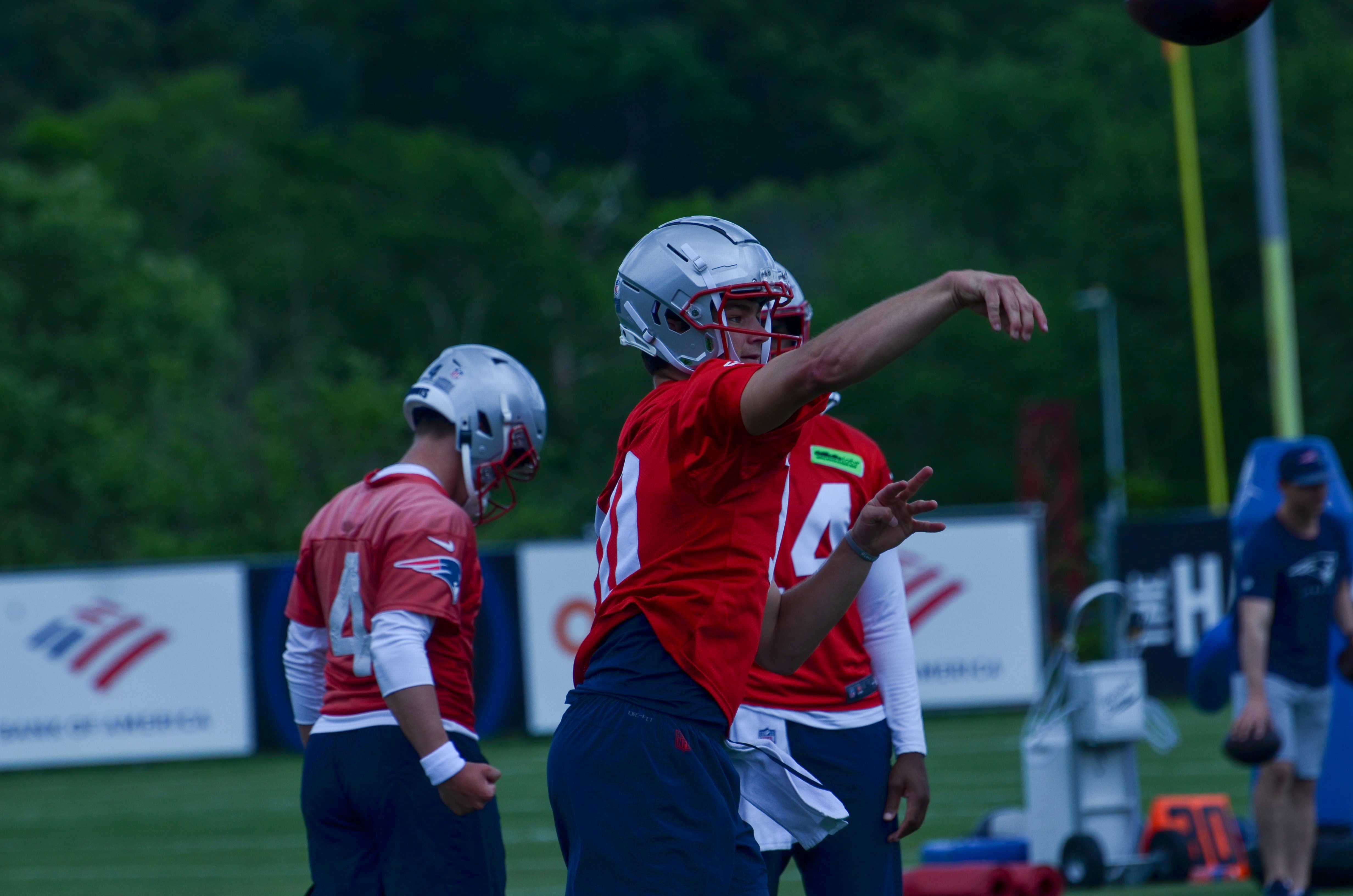 Patriots QB Drake Maye throws the ball during OTAs - May 29, 2024