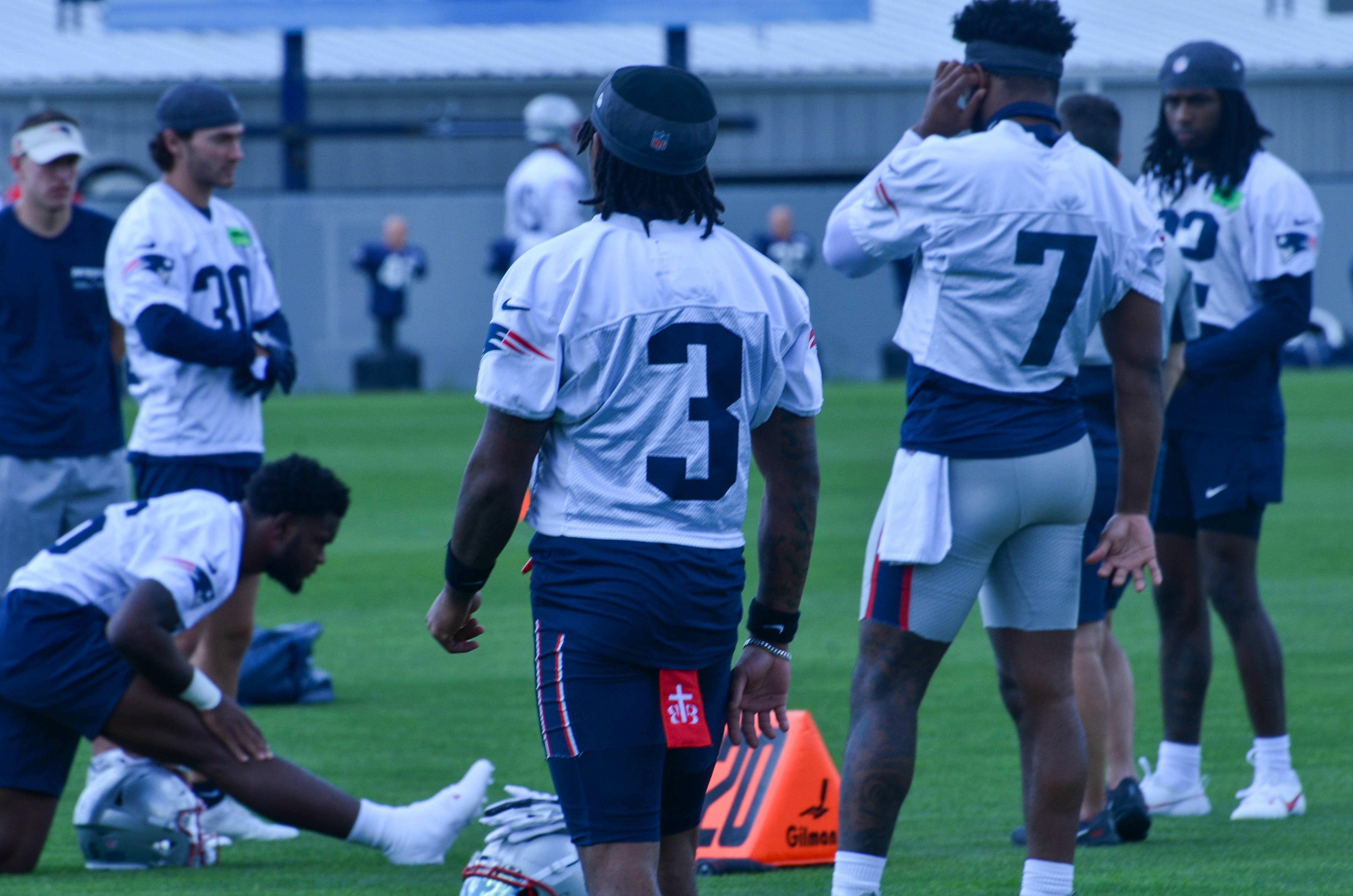 Patriots WR DeMario Douglas and JuJu Smith-Schuster during the final day of mandatory minicamp - June 12, 2024