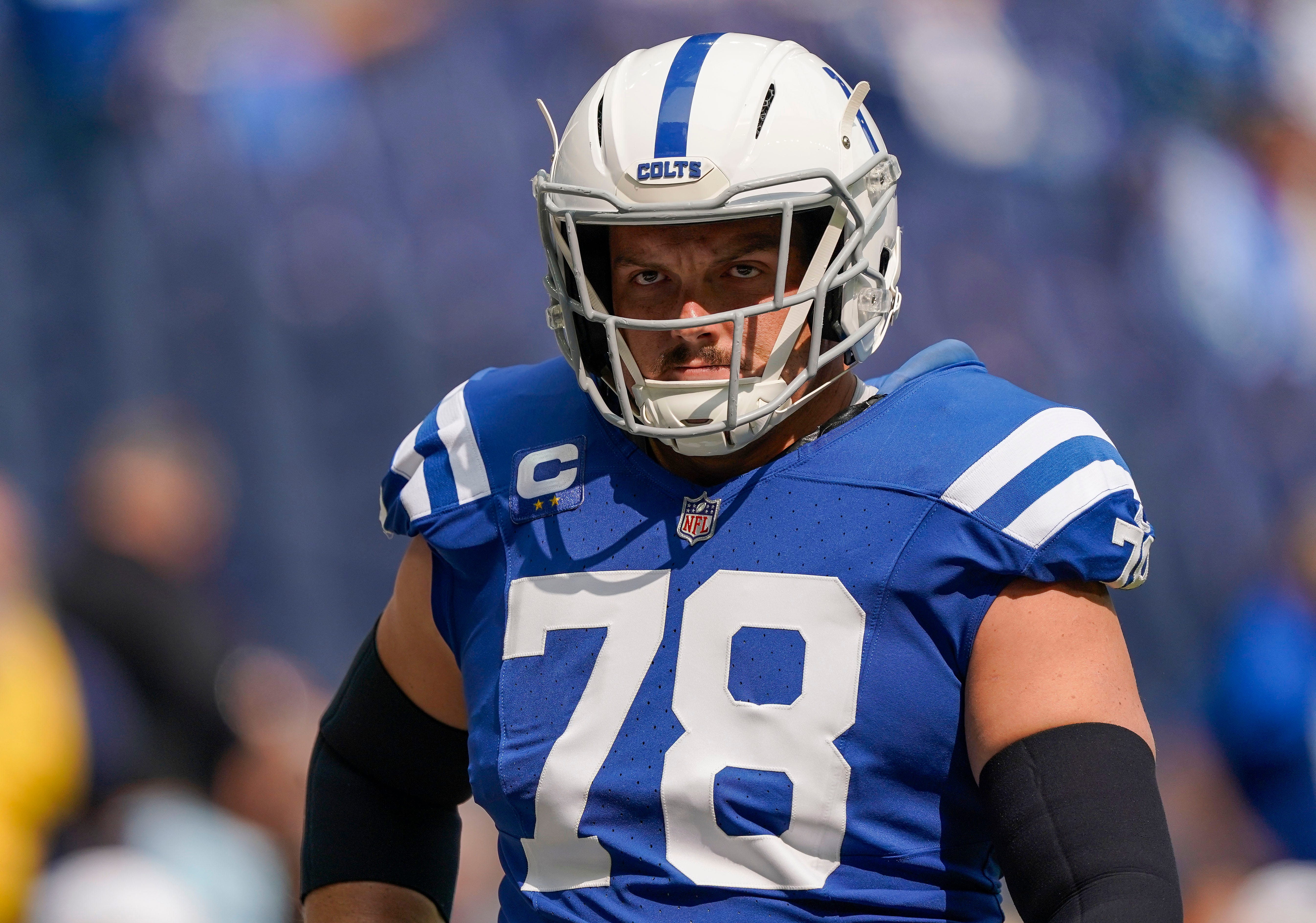 Indianapolis Colts center Ryan Kelly (78) warms-up on the field Sunday, Sept. 8, 2024, ahead of the game against the Houston Texans at Lucas Oil Stadium in Indianapolis.