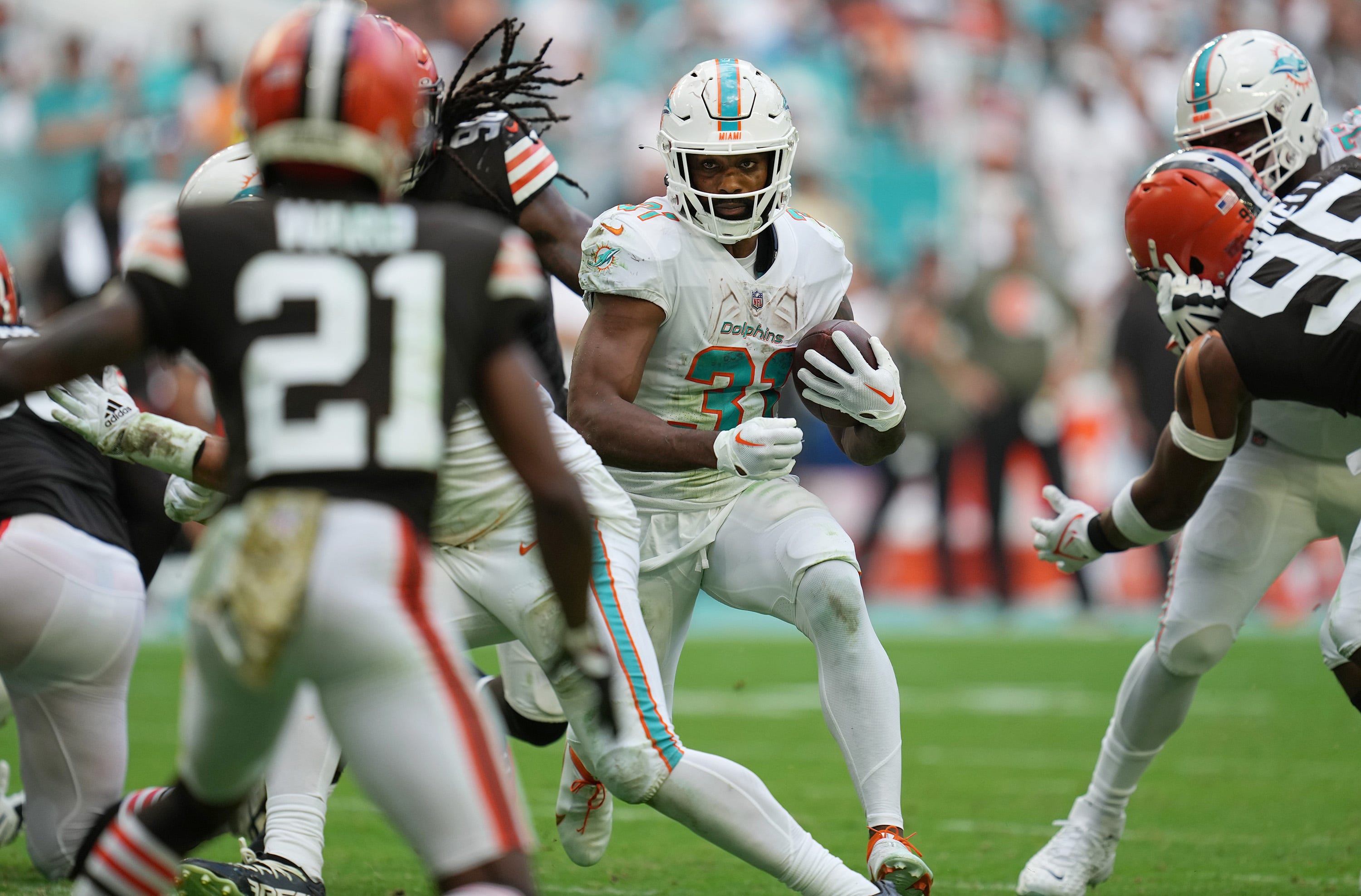 Miami Dolphins running back Raheem Mostert (31) breaks free for a big gain against the Cleveland Browns in the third quarter at Hard Rock Stadium in Miami Gardens, Nov. 13, 2022.