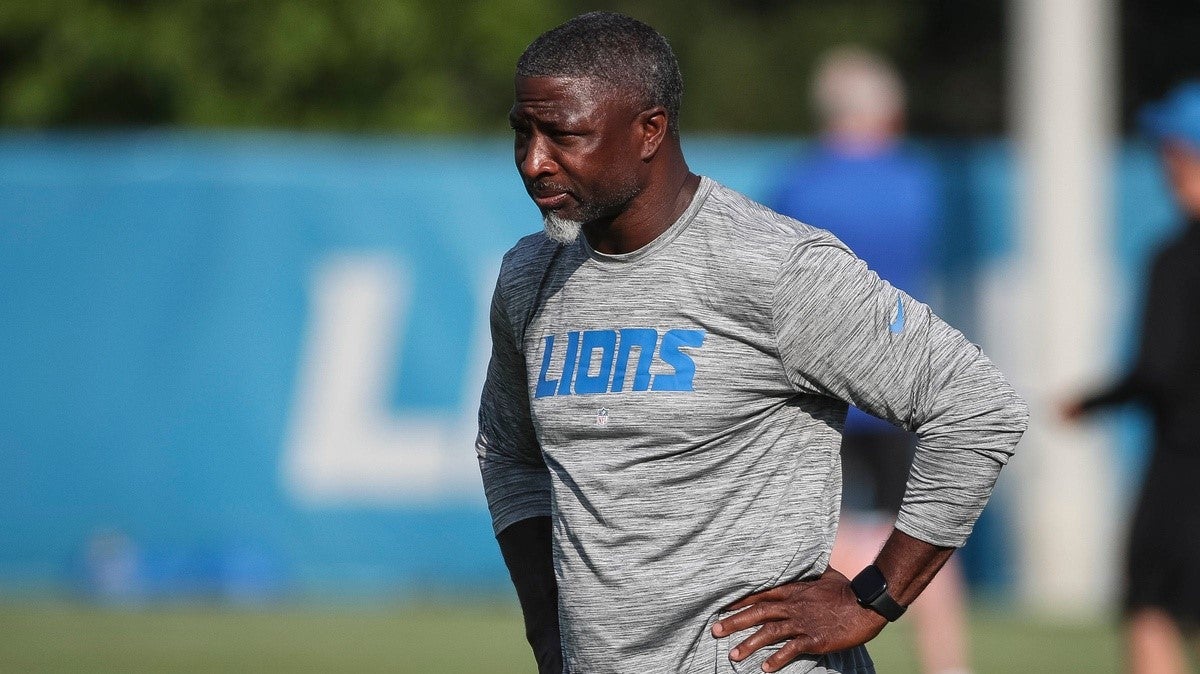 Detroit Lions defensive coordinator Aaron Glenn watches practice during training camp at Detroit Lions Headquarters and Training Facility in Allen Park on Monday, July 24, 2023.