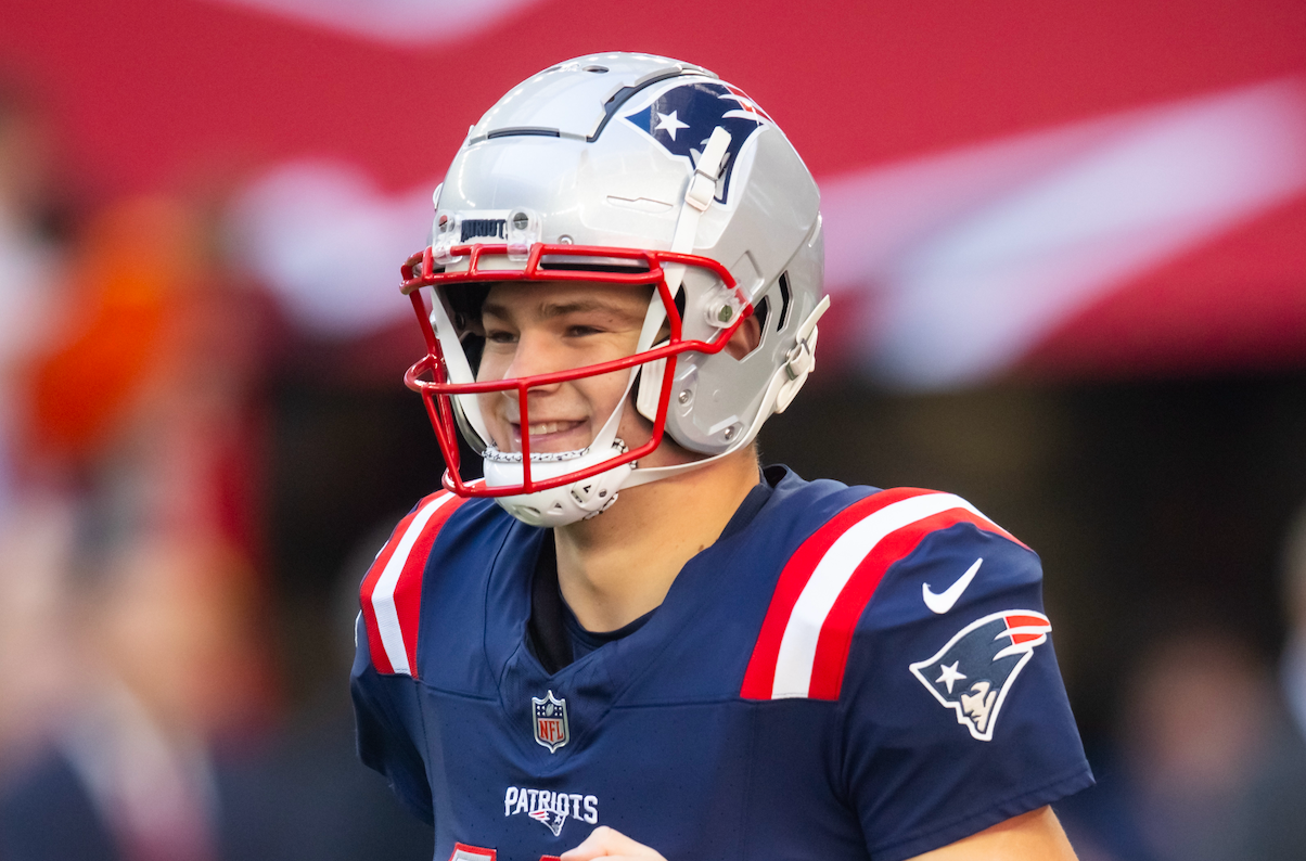 Dec 15, 2024; Glendale, Arizona, USA; New England Patriots quarterback Drake Maye (10) against the Arizona Cardinals at State Farm Stadium. Mandatory Credit: Mark J. Rebilas-Imagn Images