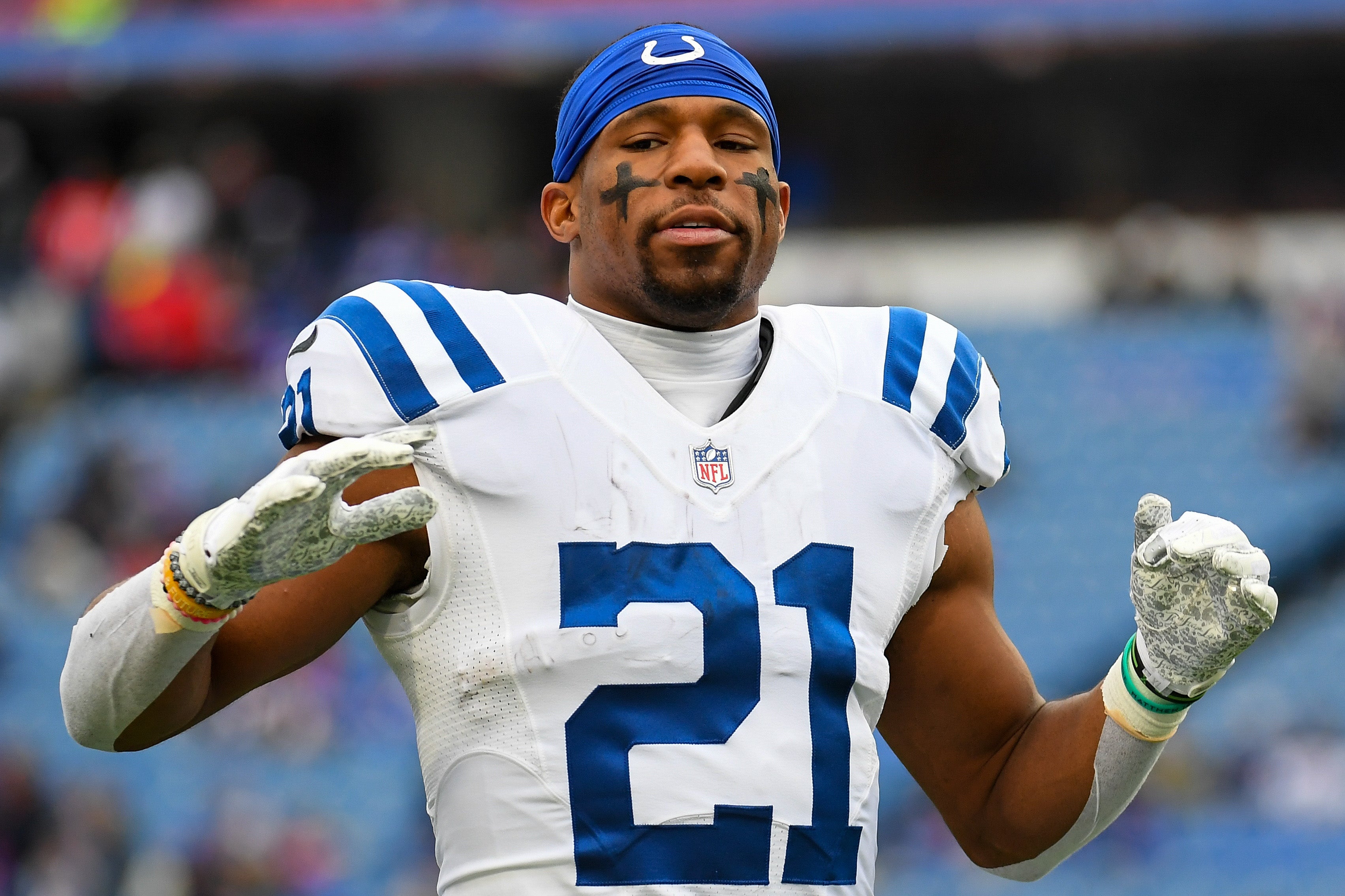 Nov 21, 2021; Orchard Park, New York, USA; Indianapolis Colts running back Nyheim Hines (21) warms up prior to the game against the Buffalo Bills at Highmark Stadium.