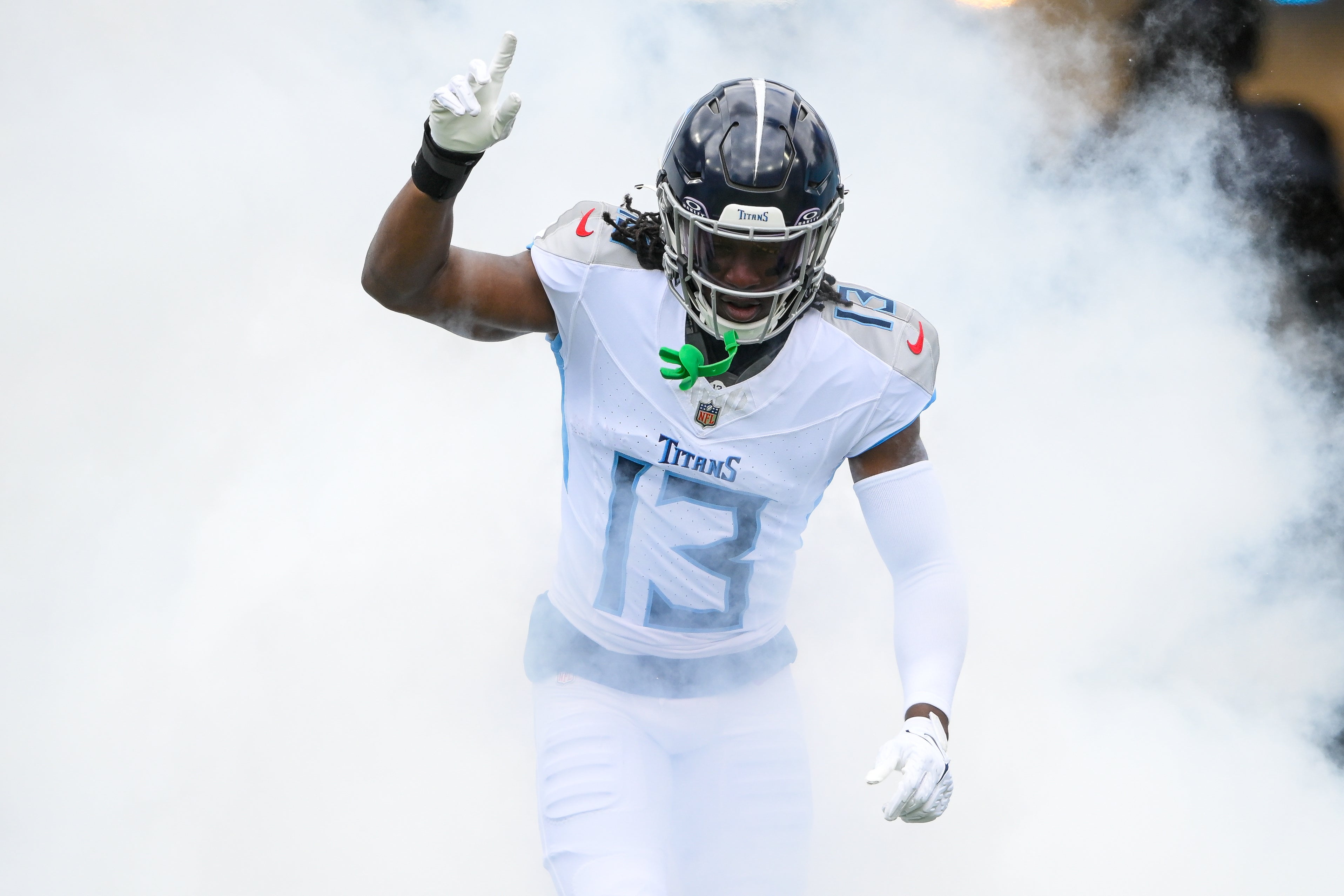 Titans cornerback Chidobe Awuzie (13)
