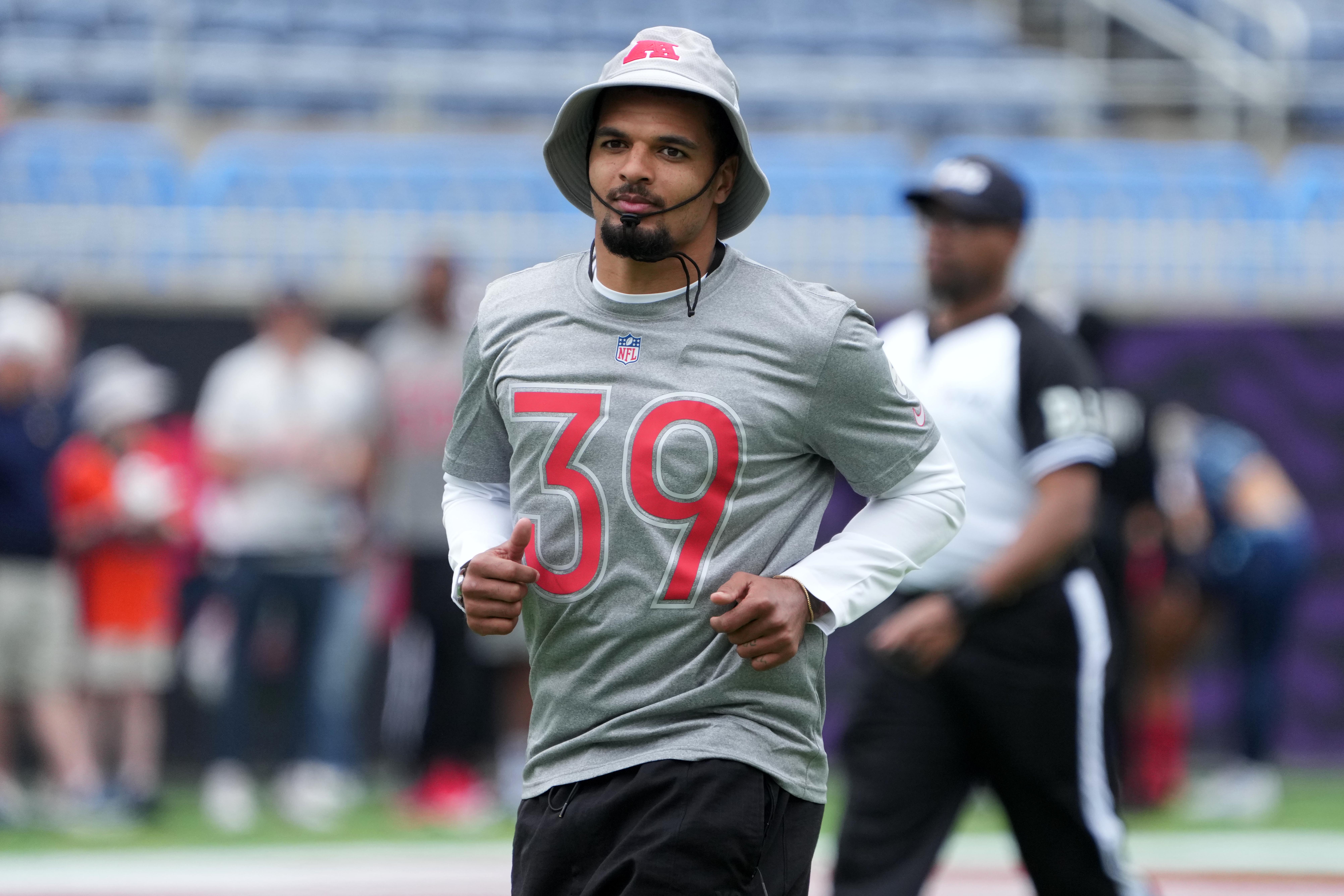 Feb 1, 2025; Orlando, FL, USA; Pittsburgh Steelers free safety Minkah Fitzpatrick (39) during AFC Practice for the Pro Bowl Games at Camping World Stadium.
