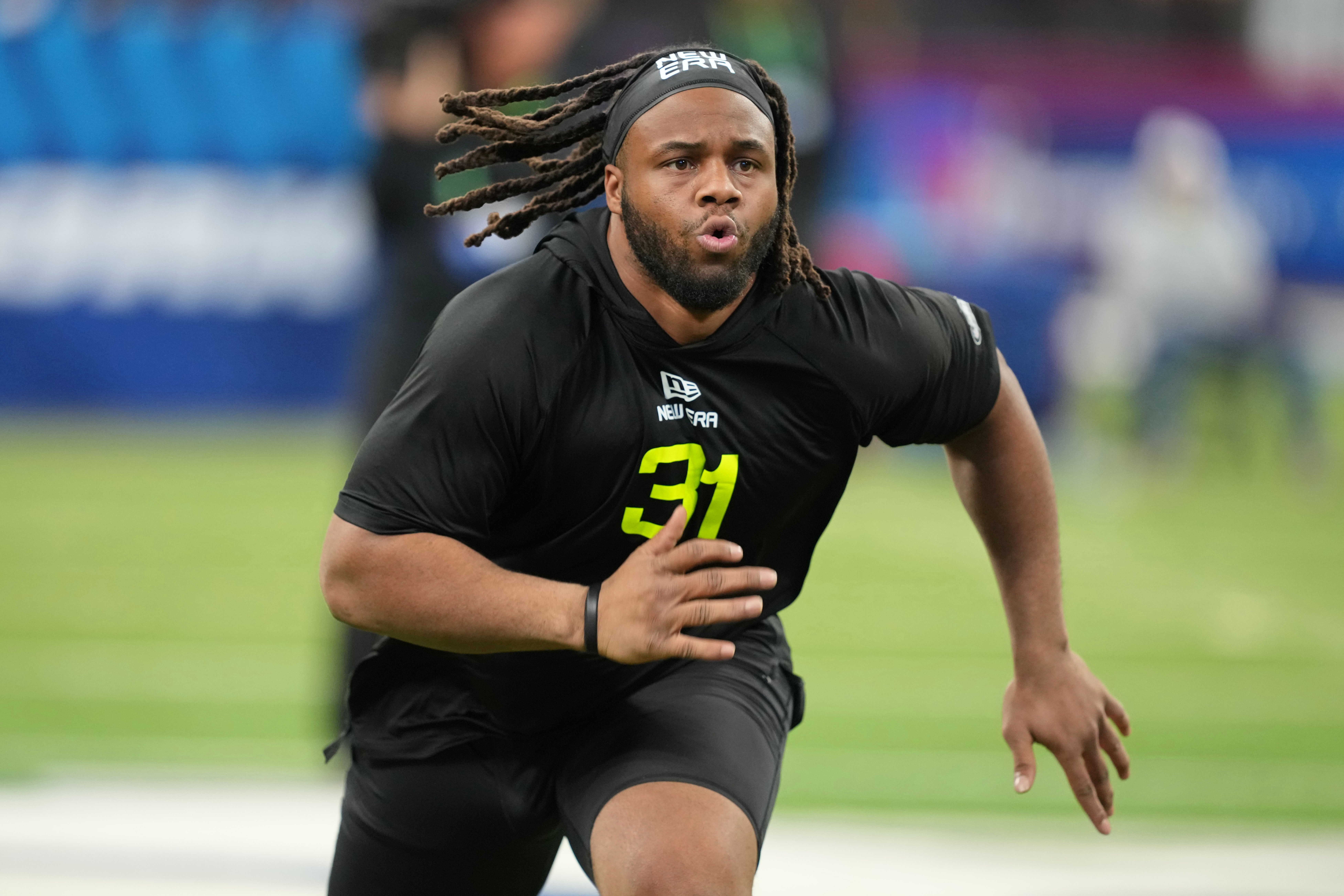 Feb 27, 2025; Indianapolis, IN, USA; South Carolina defensive lineman TJ Sanders (DL31) participates in drills during the 2025 NFL Combine at Lucas Oil Stadium.