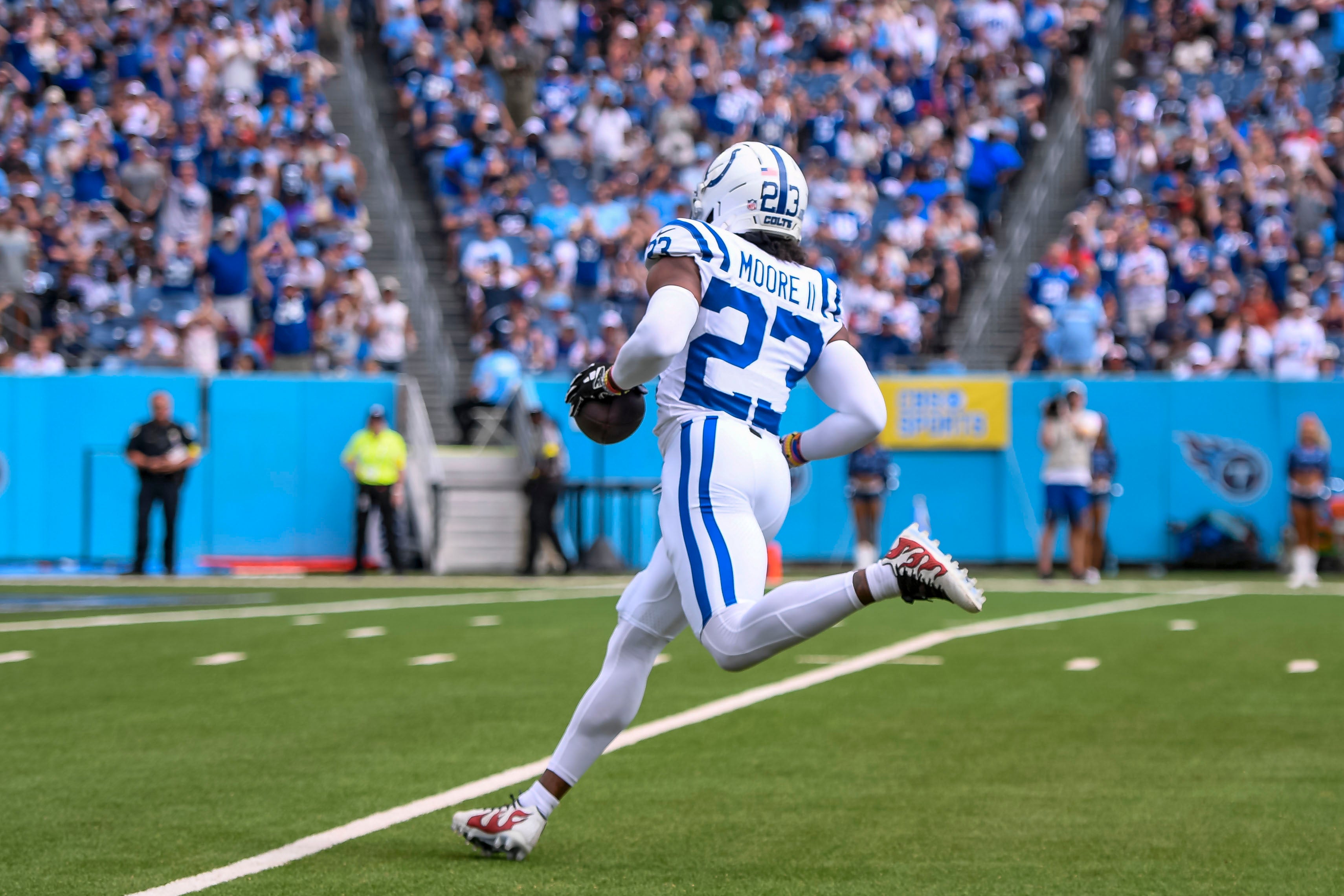 Colts CB Kenny Moore II returns an interception for a touchdown