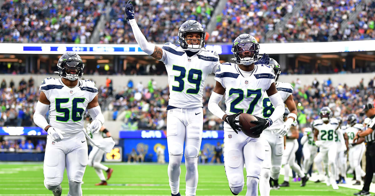 Jordyn Brooks' command of Seahawks' D expanding as he works to fill big  shoes - The Athletic