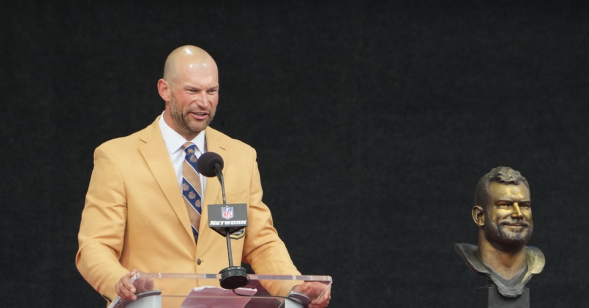 Photos: Joe Thomas - Hall of Fame Enshrinement