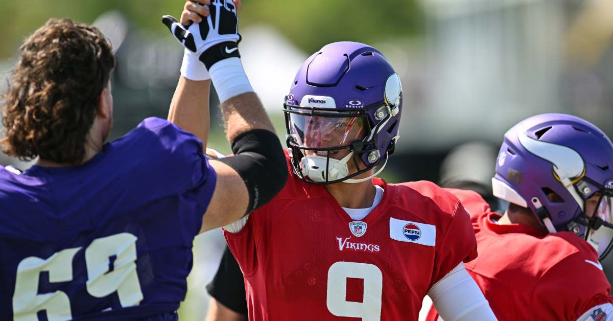 Minnesota Vikings projected offensive depth chart Quarterback, wide receiver and tight end