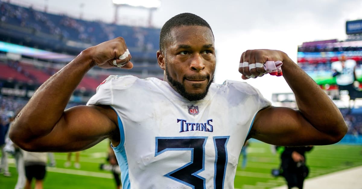 Kevin Byard Models New Titans Uniforms 