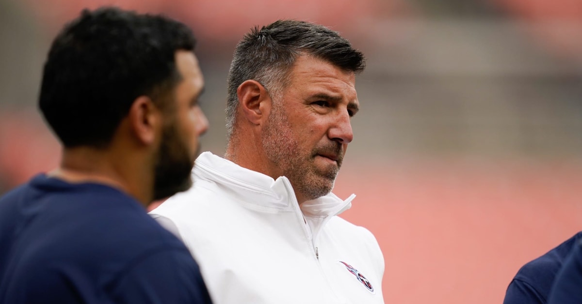 Titans Coach Mike Vrabel Doesn't Close Door on Offensive Line Changes, Even  if Unlikely - Sports Illustrated Tennessee Titans News, Analysis and More