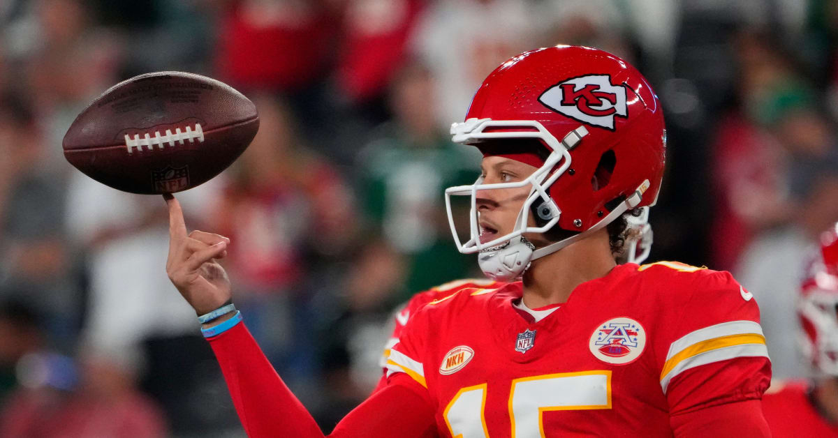 Chiefs' Patrick Mahomes sets the NFL record for the fastest to reach 200 TD  passes