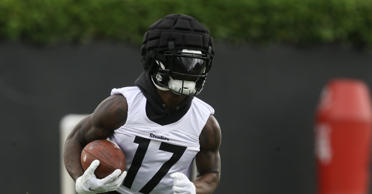 Steelers officially sign LB Nick Kwiatkoski, release WR Anthony Miller