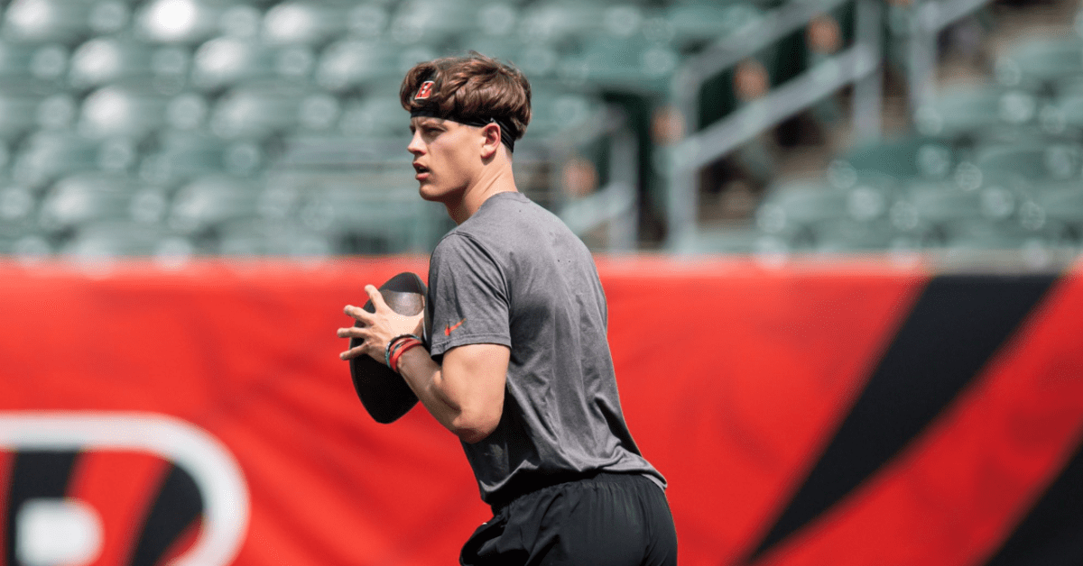 Injured Bengals QB Joe Burrow throws, runs in preseason warmup