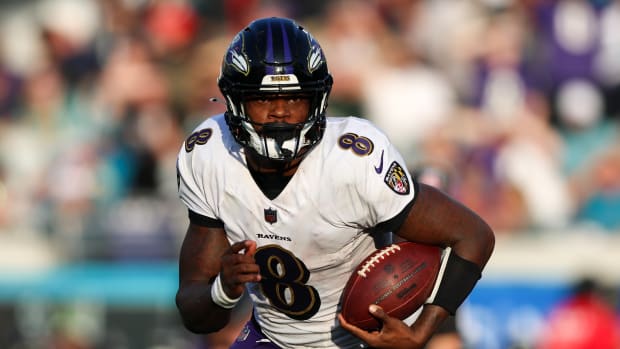 Ravens trip on Pats' doorstep