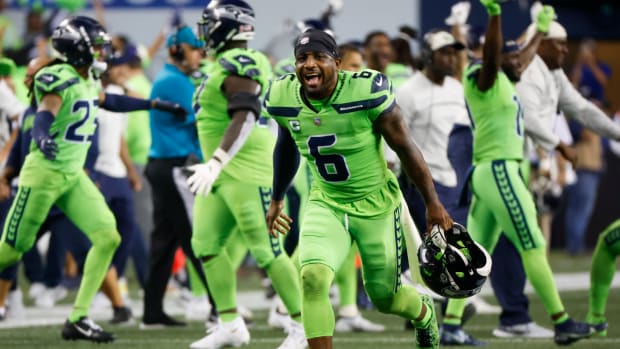 Seahawks: Mike Jackson, a surprise standout following the team drafting his  replacement - A to Z Sports